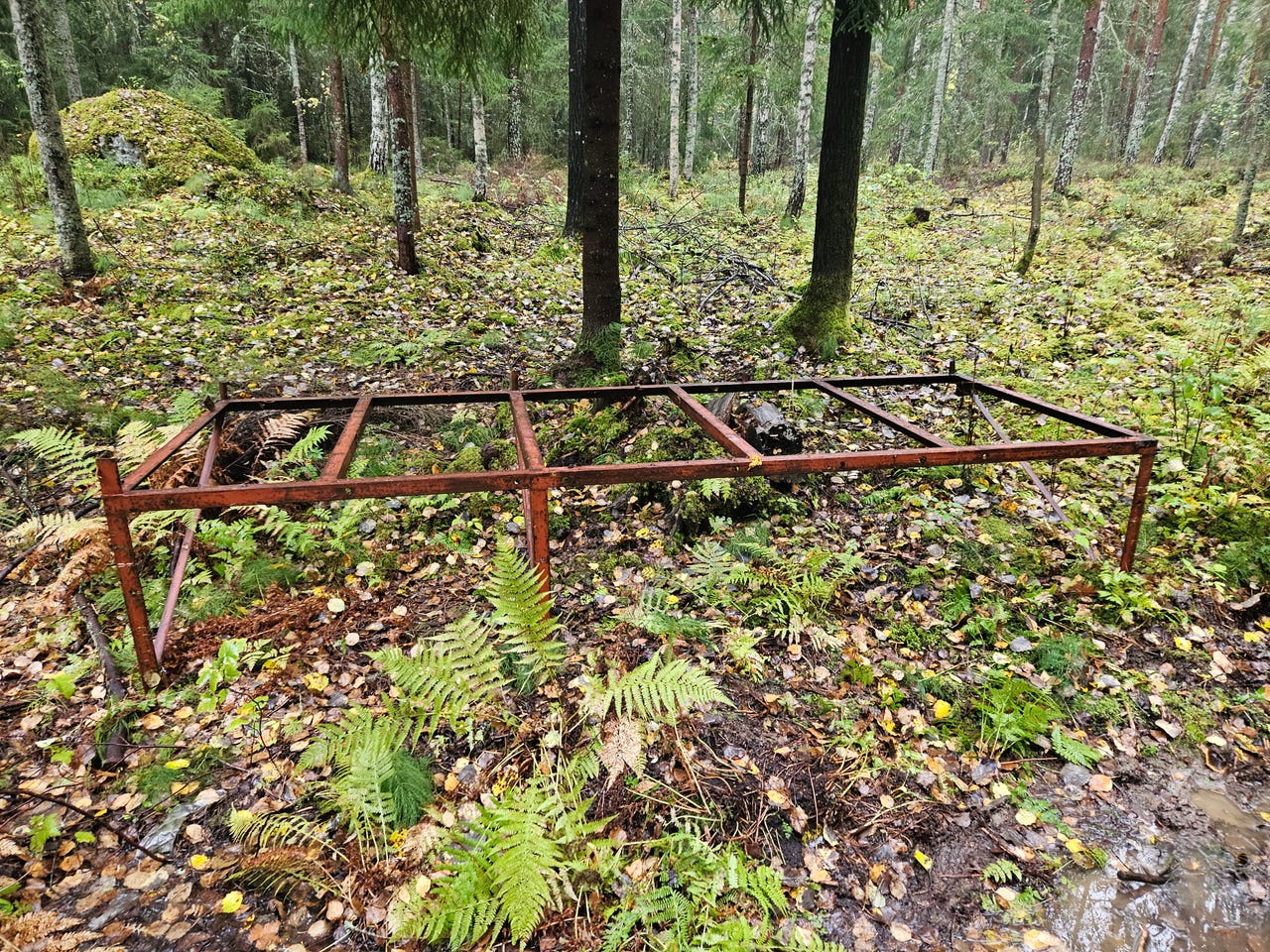Terassin metallinen runko