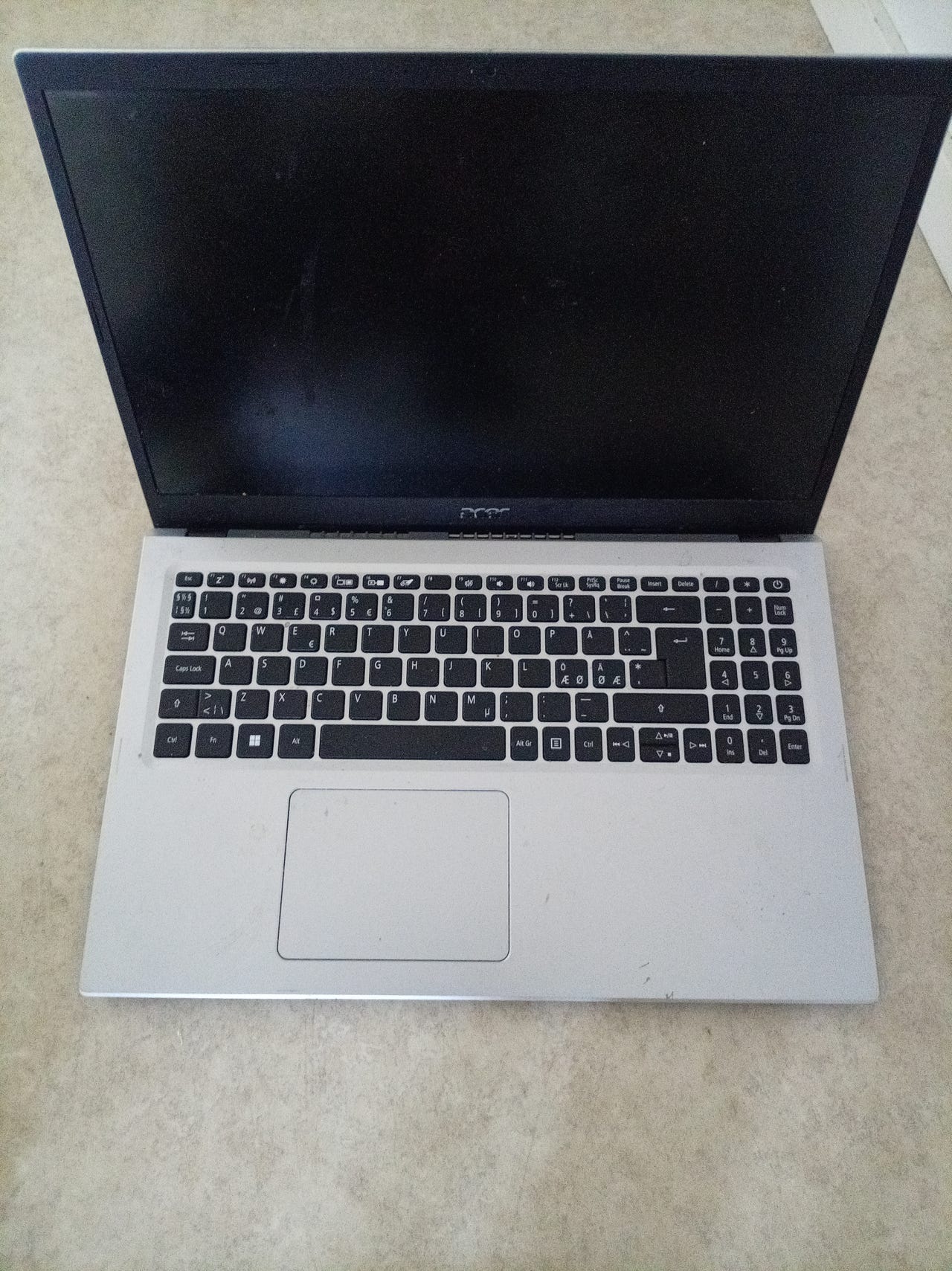 Acer Aspire kannettava tietokone hopea