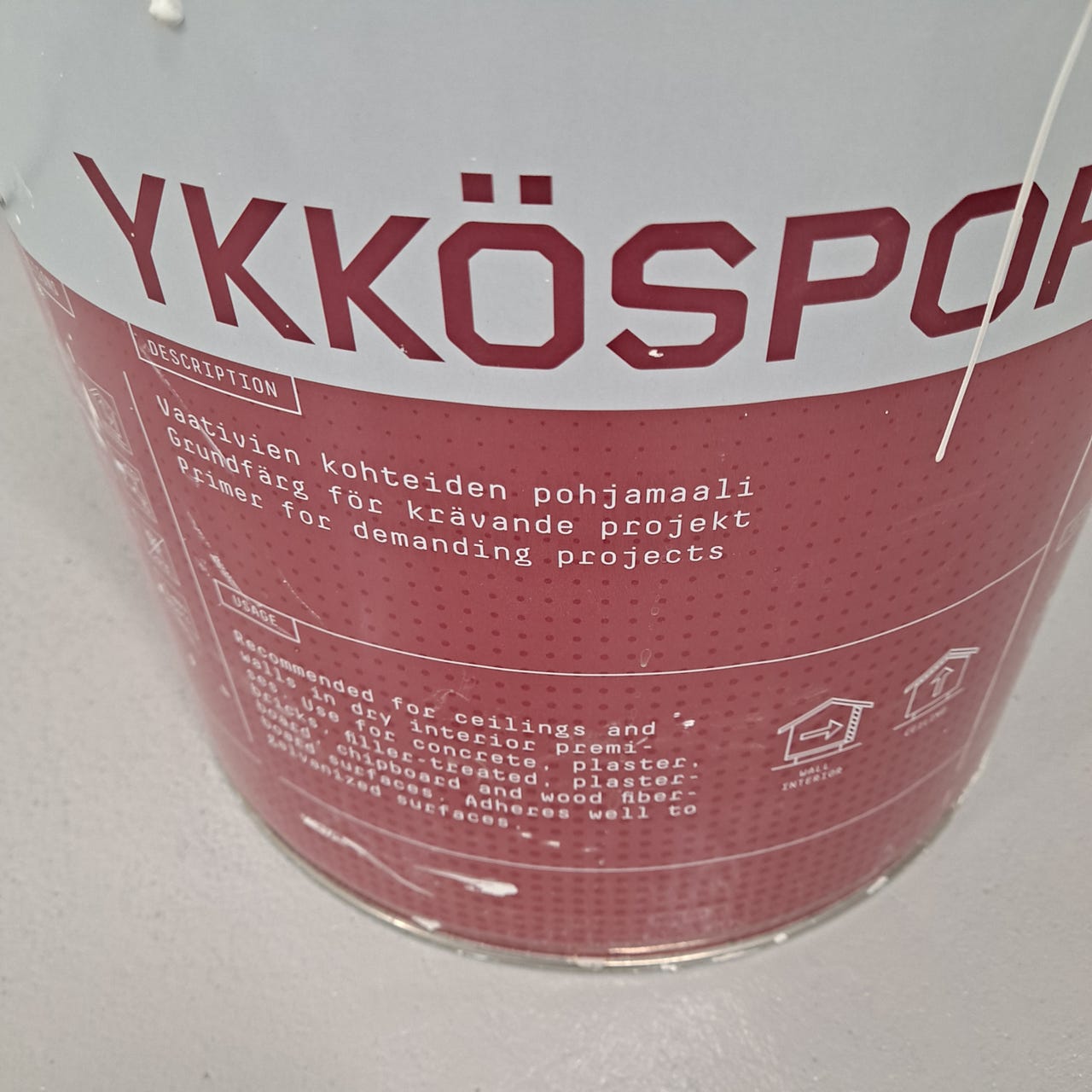 Ykköspohja / valkoinen