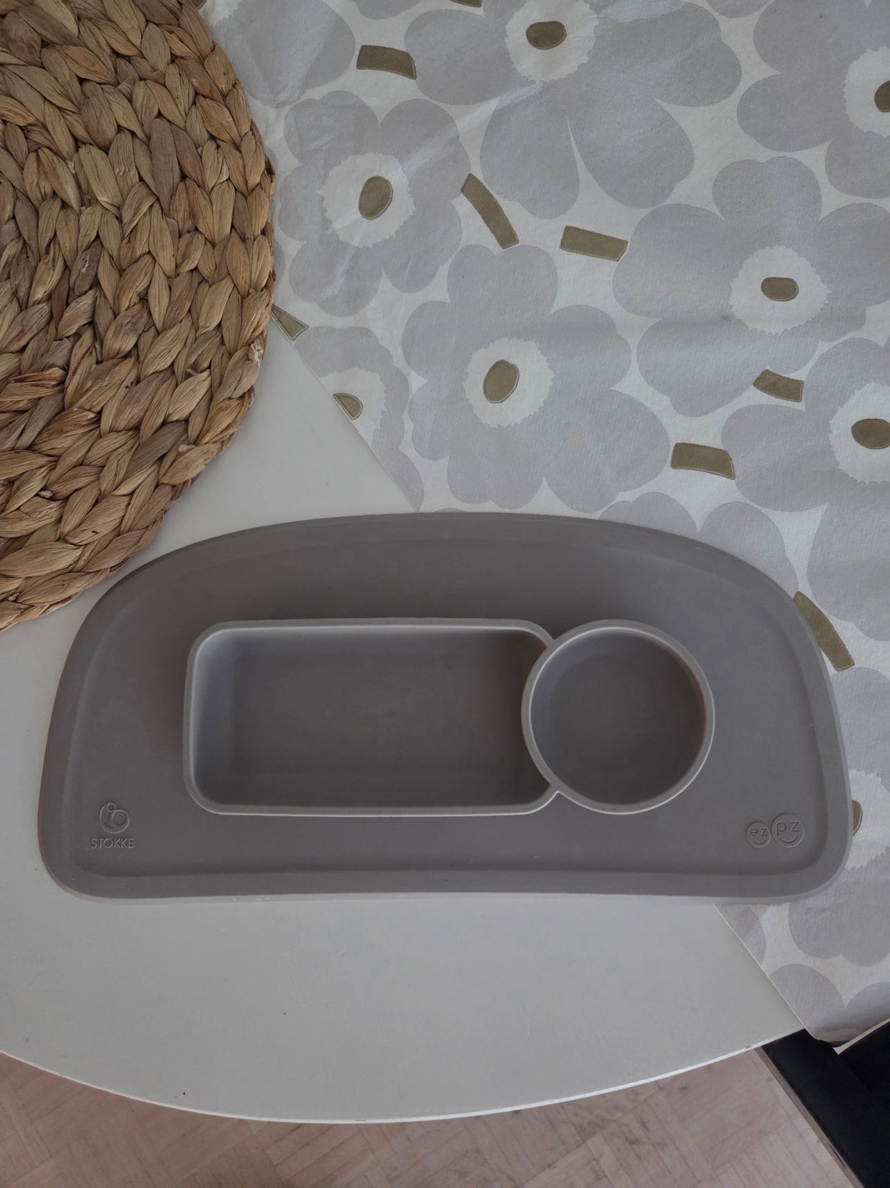 Stokke ruokailualusta