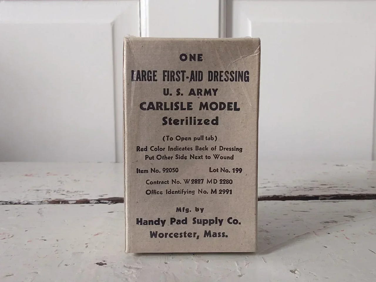First-Aid Dressing U.S. Army Carlisle ensiapupakkaus 1940-luku av