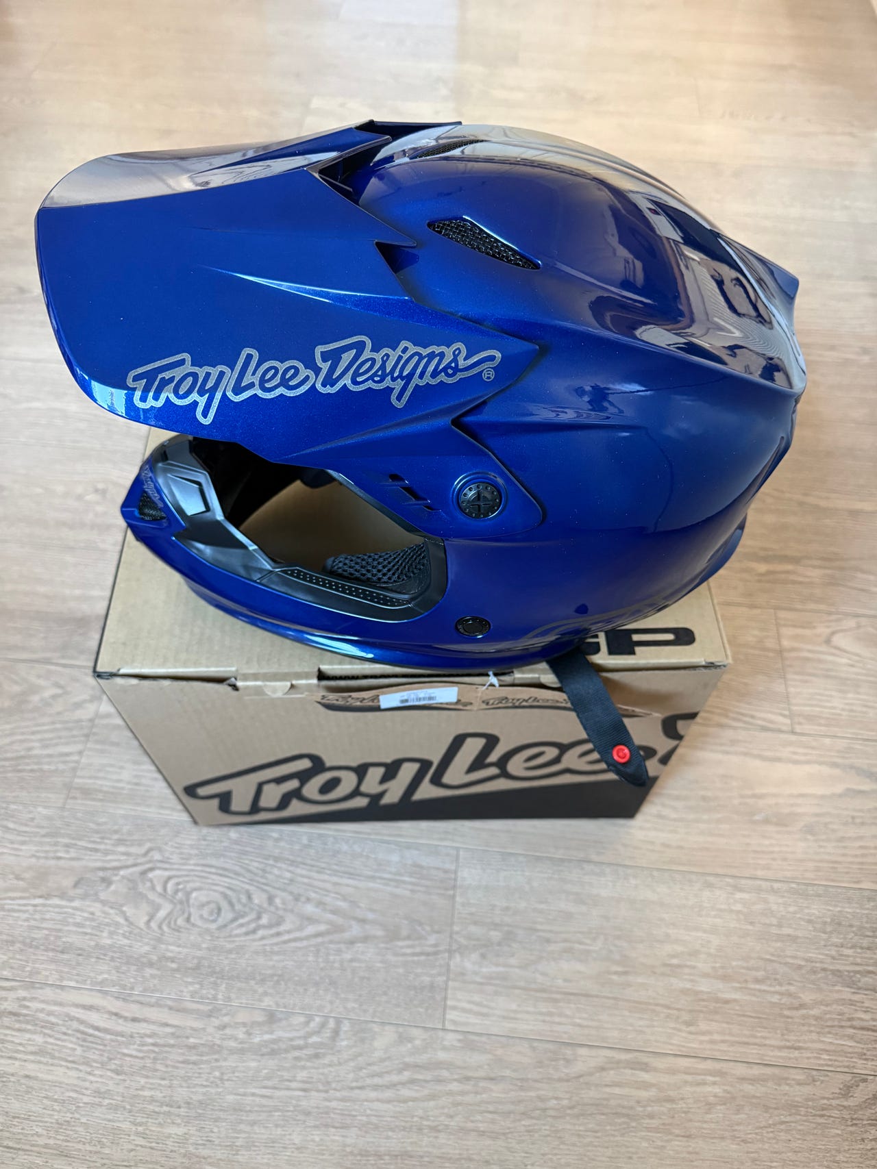 TROY LEE DESIGNS GP MONO MOTOCROSS KYPÄRÄ uusi koko L