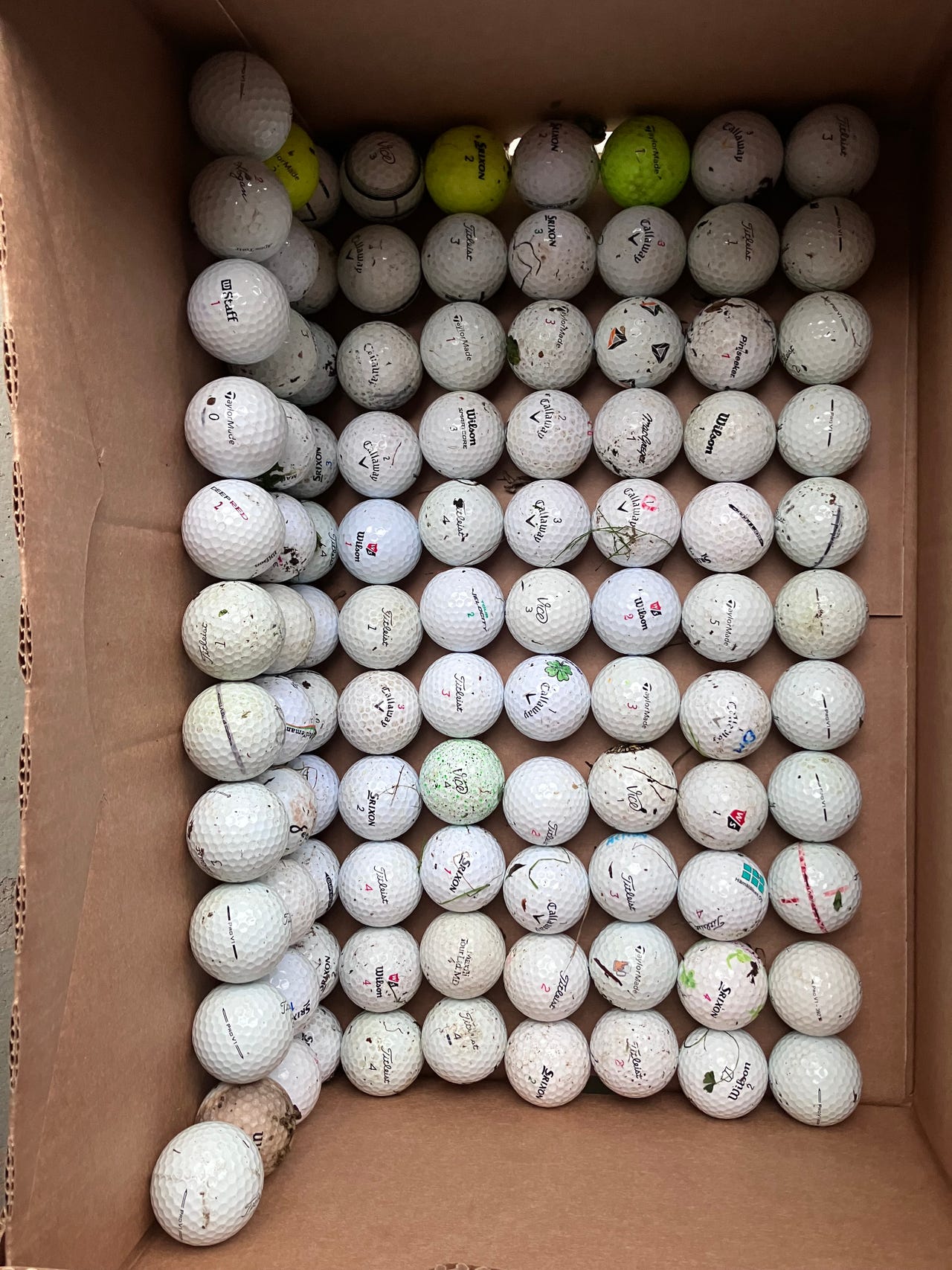 Golfpalloja 100kpl
