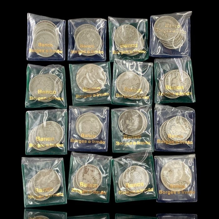 Portugali. Lote com 54 moedas em Alpaca de 50 centavos e 1 Escudo