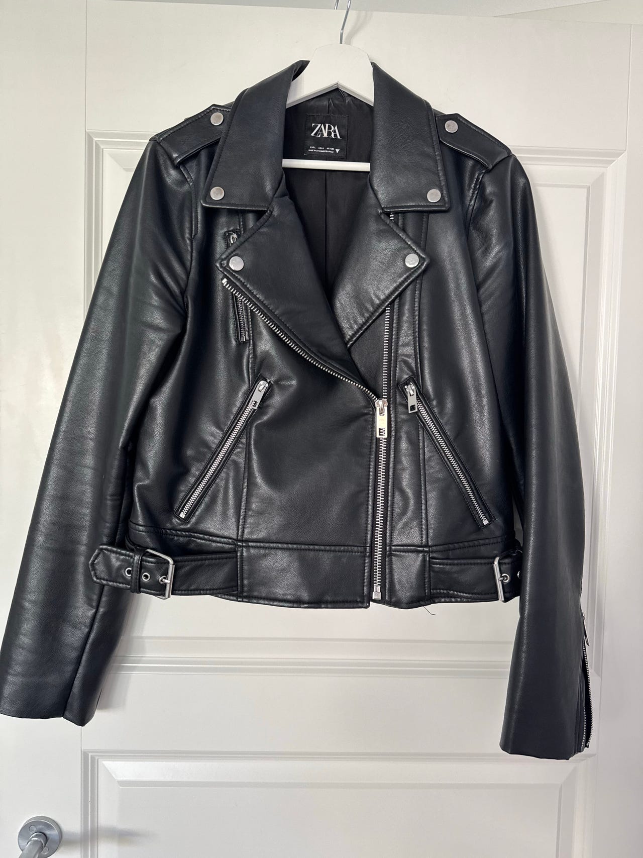 Zaran musta tekonahka-/biker-takki, L
