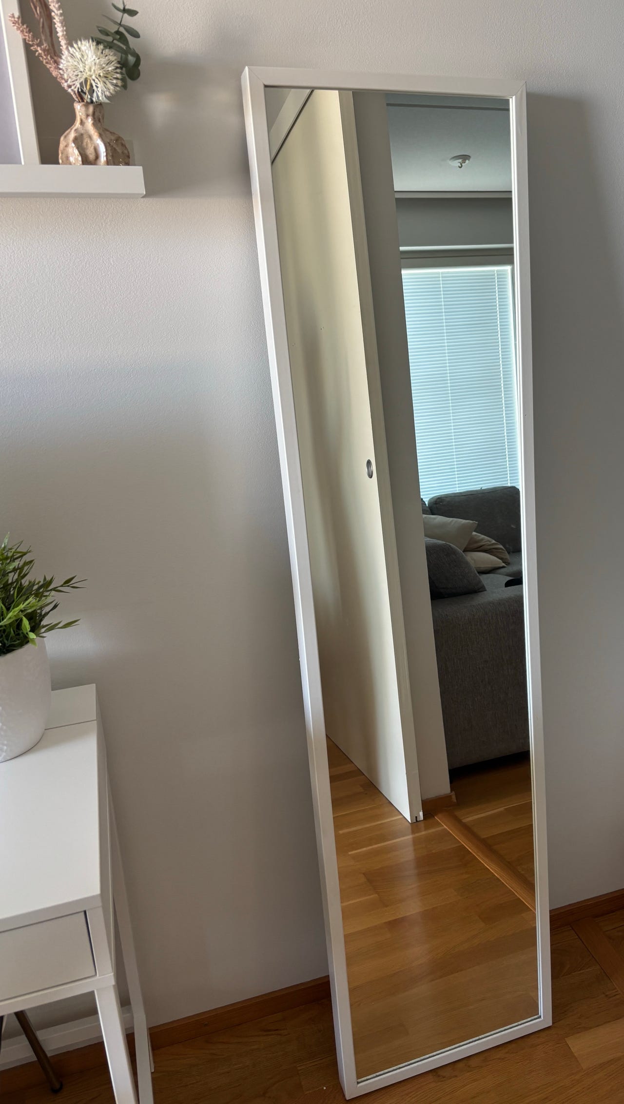 IKEA kokovartalopeili valkoinen