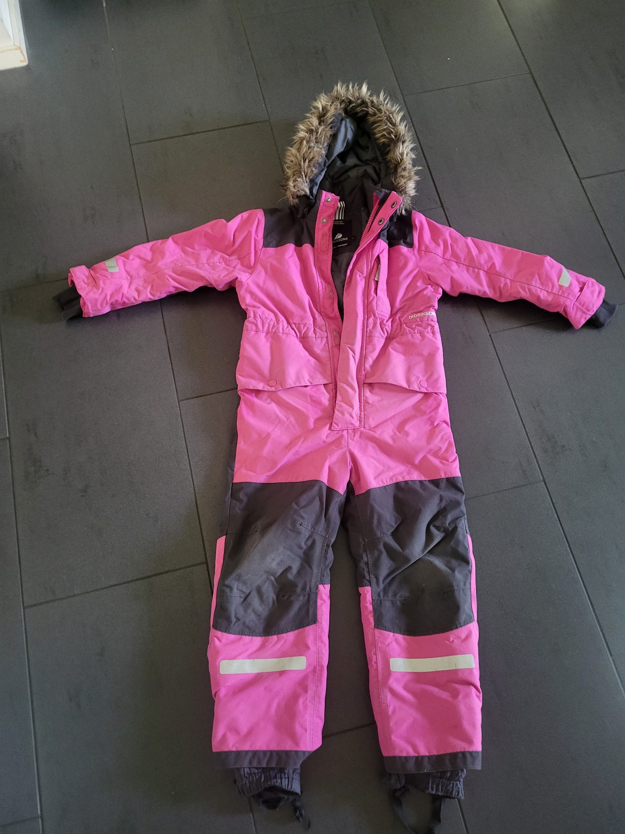 Didriksons Gore-Tex toppahaalari koko 110 vaaleanpunainen tytöill