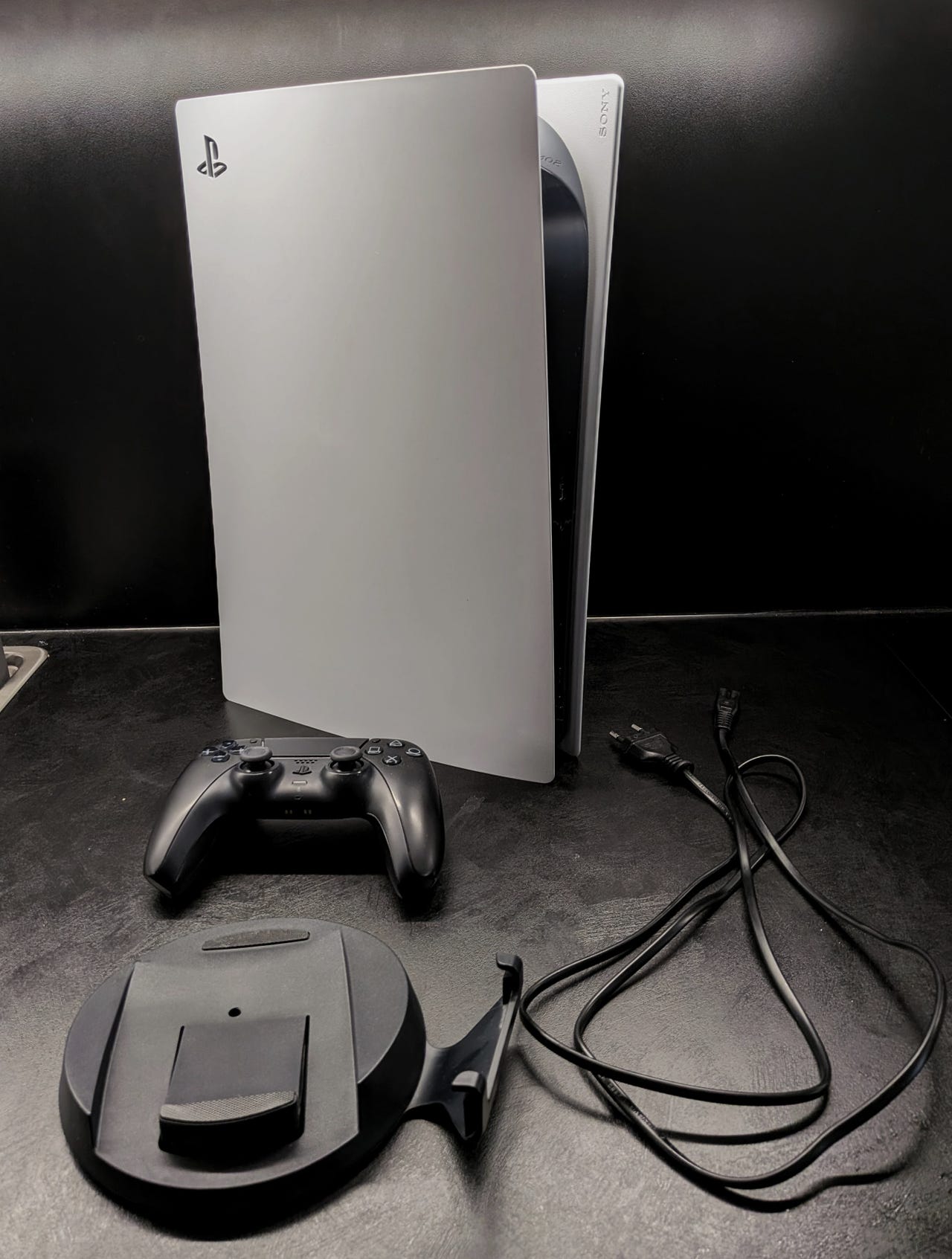 PlayStation 5 825 GB levyasemallinen konsoli