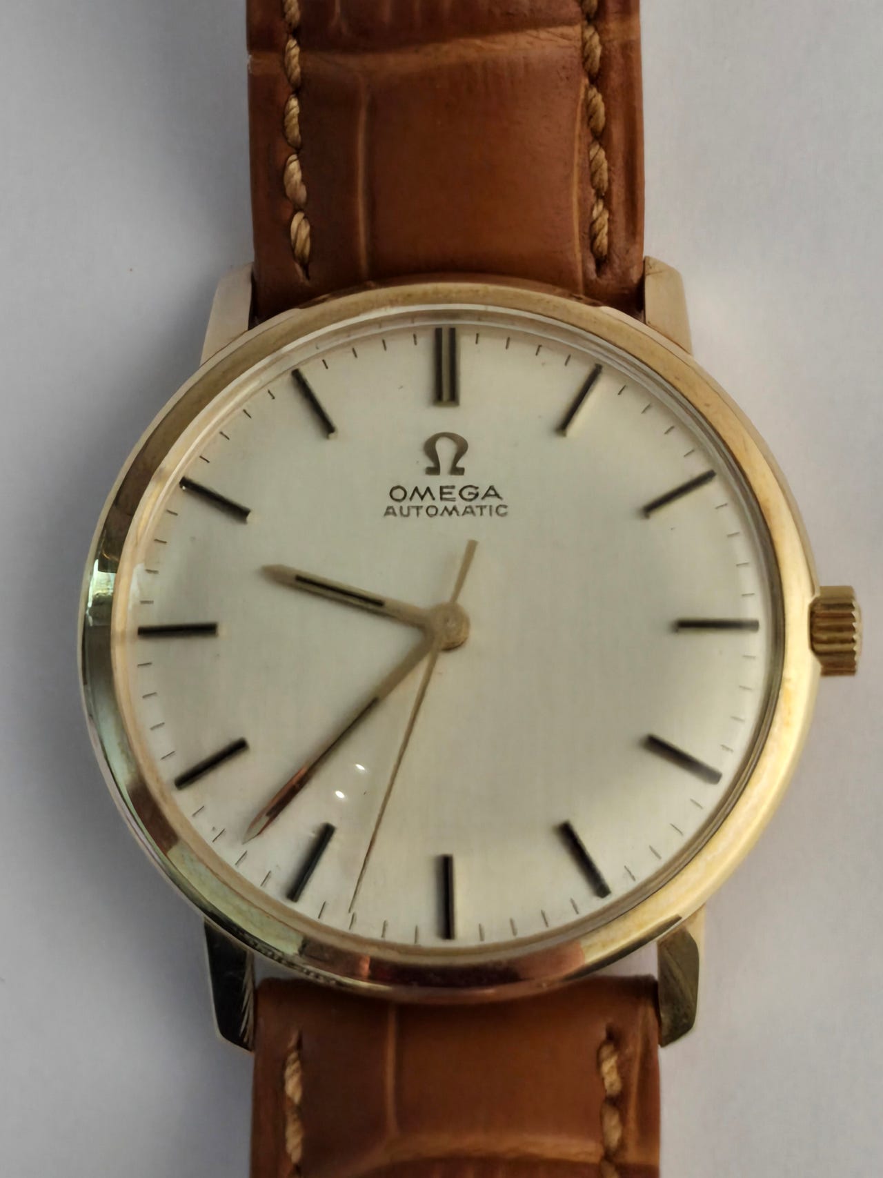 Omega 14K kultakello alkuperäisillä Suomi-papereilla *Vintage - 1