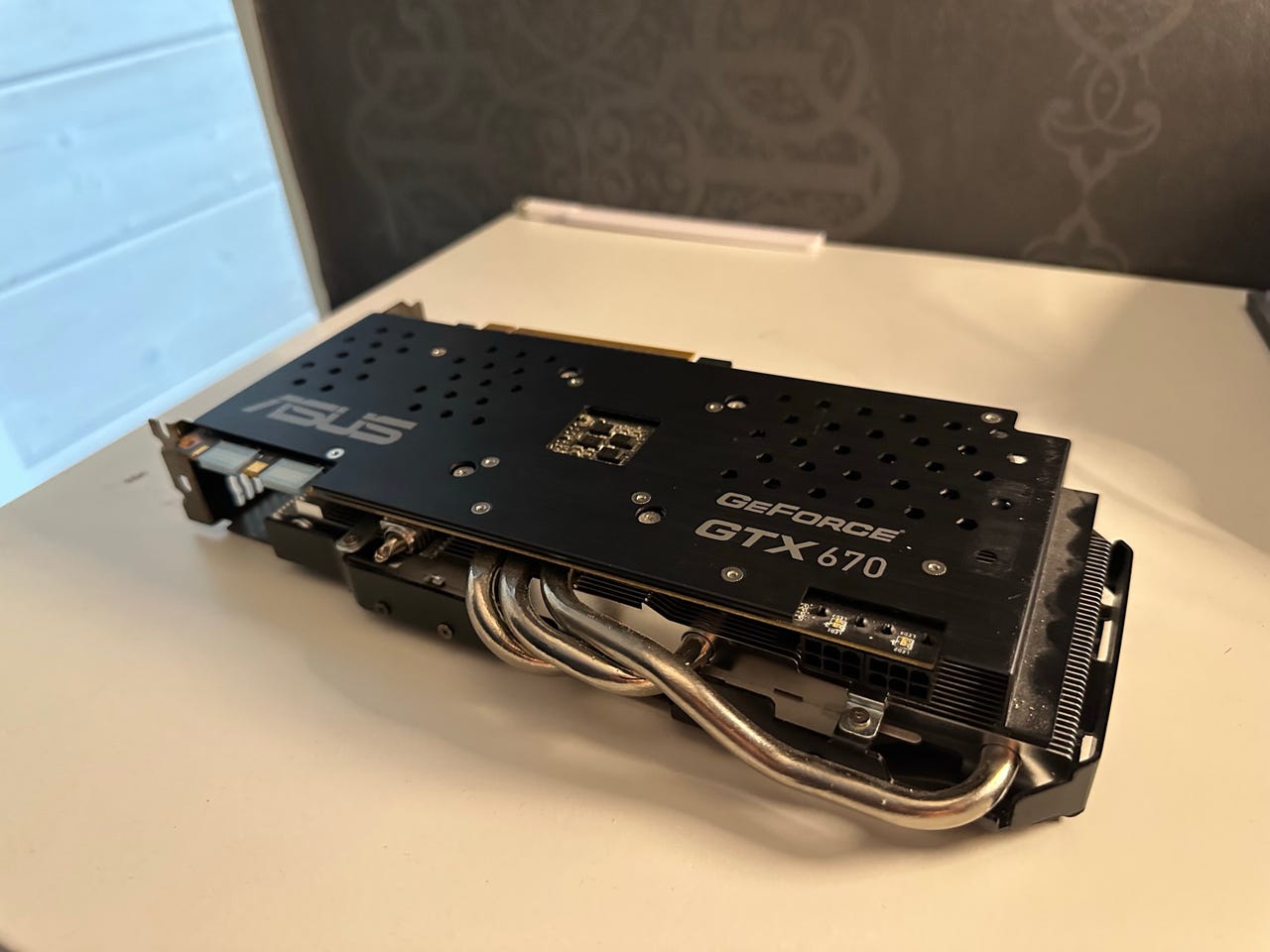 Asus GeForce GTX 670 näytönohjain