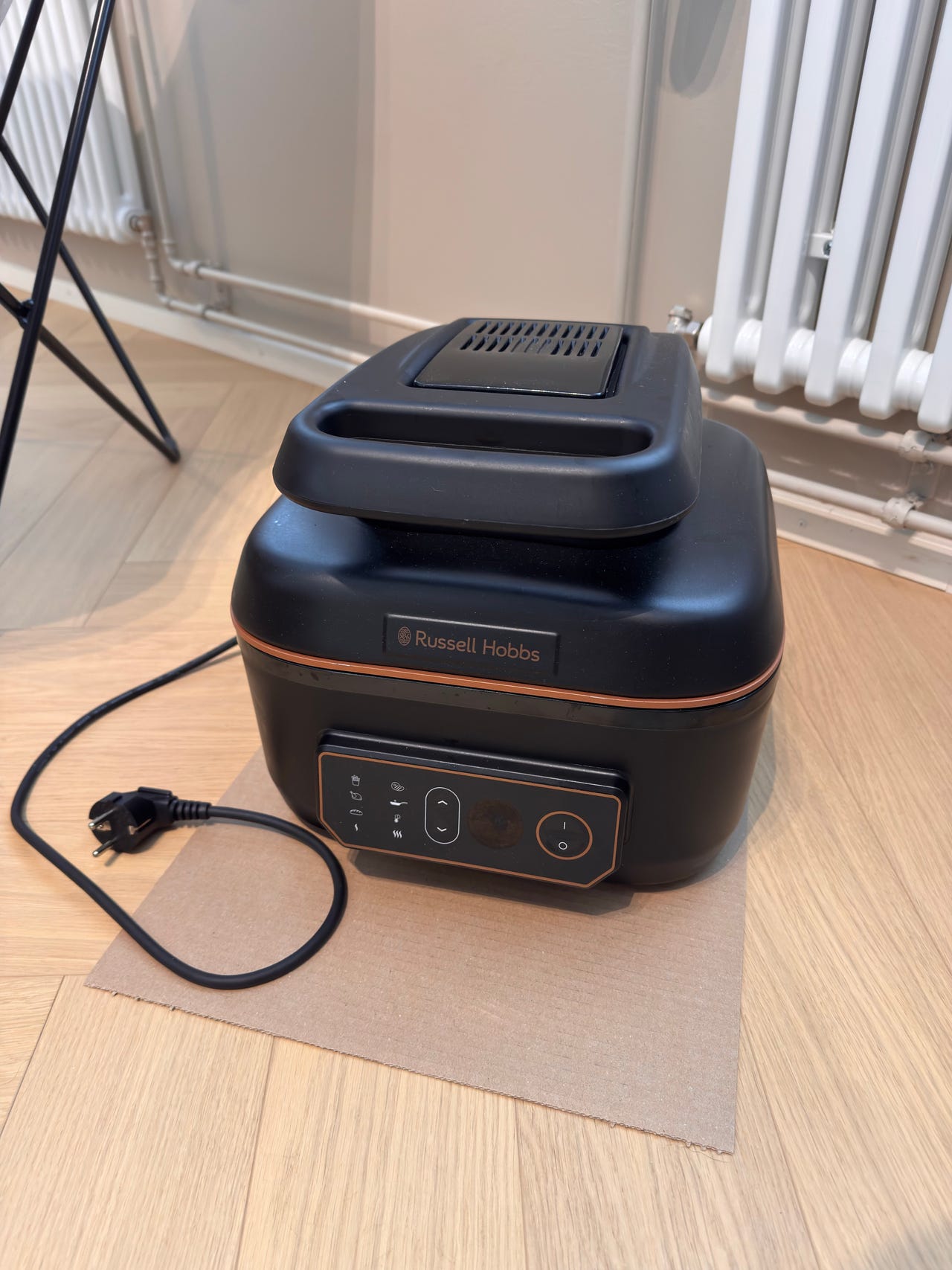 Russell Hobbs SatisFry Air and Grill monitoimikeitin