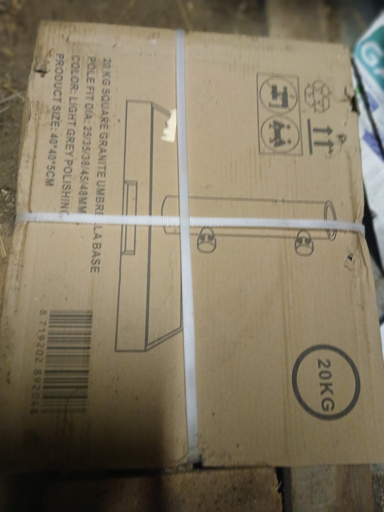 Parvekkeen tai pihan aurinkovarjon jalka 20 kg