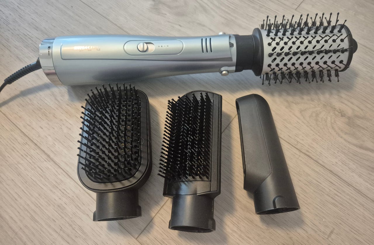 Babyliss AS774E Hydro-Fusion 4-in-1 Hair Dryer Brush ilmakiharrin