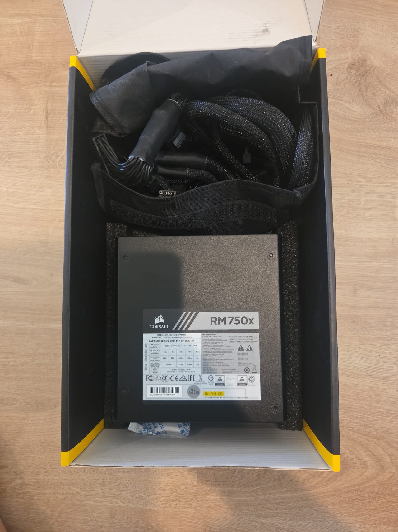 Corsair RM750x virtalähde 750W 80plus gold