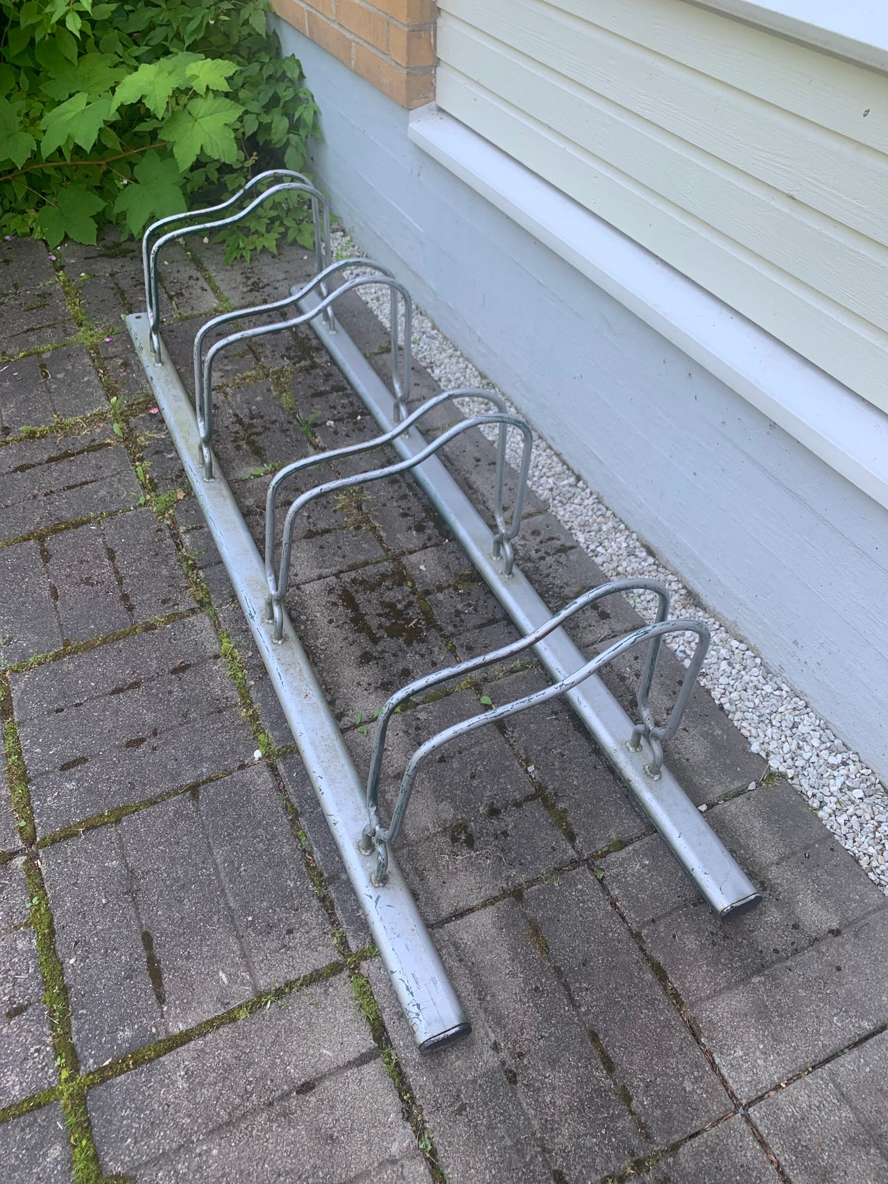 Metallinen pyöräteline 4 pyörälle