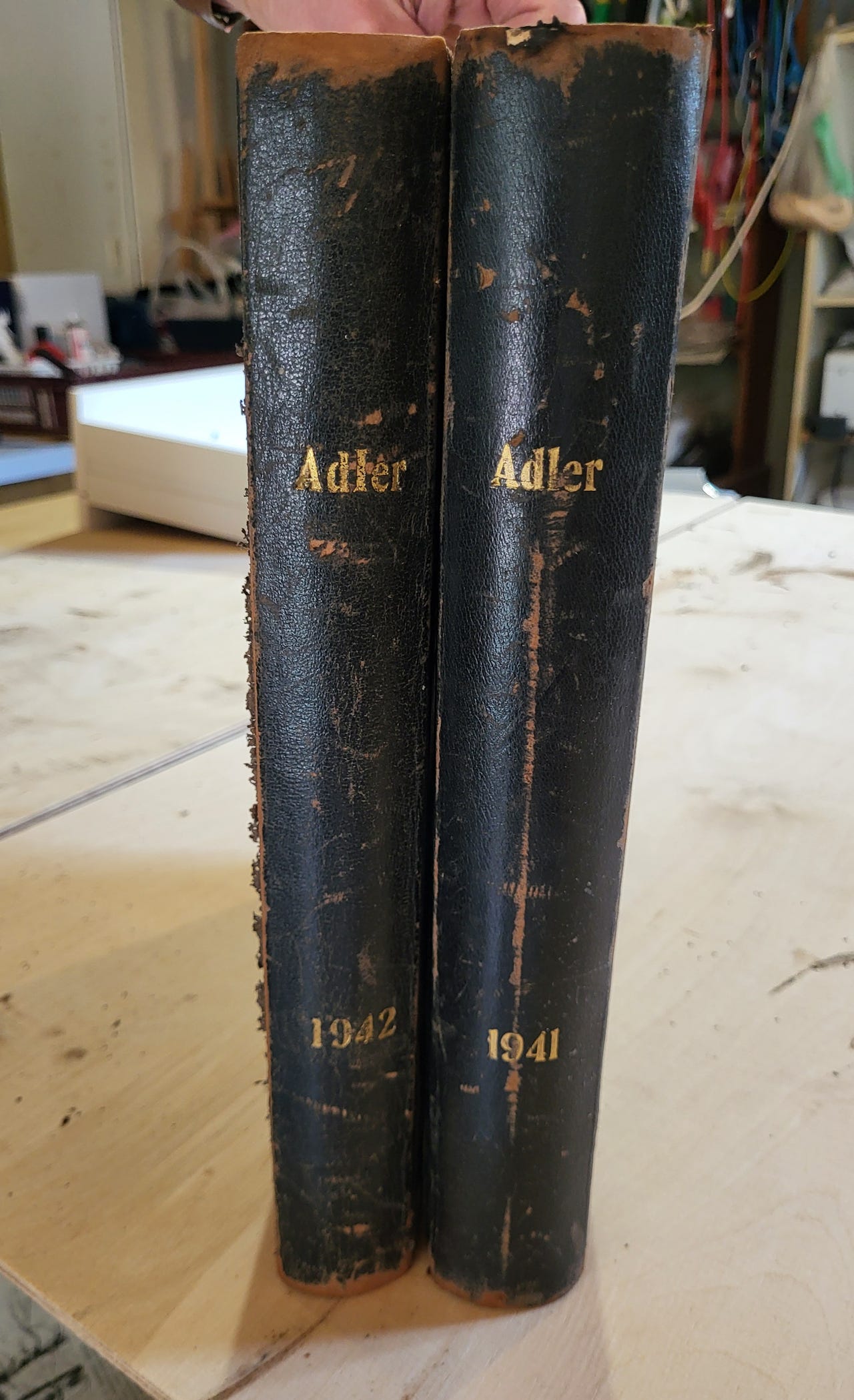 Adler 1941 ja 1942 sidotut vuosikerrat