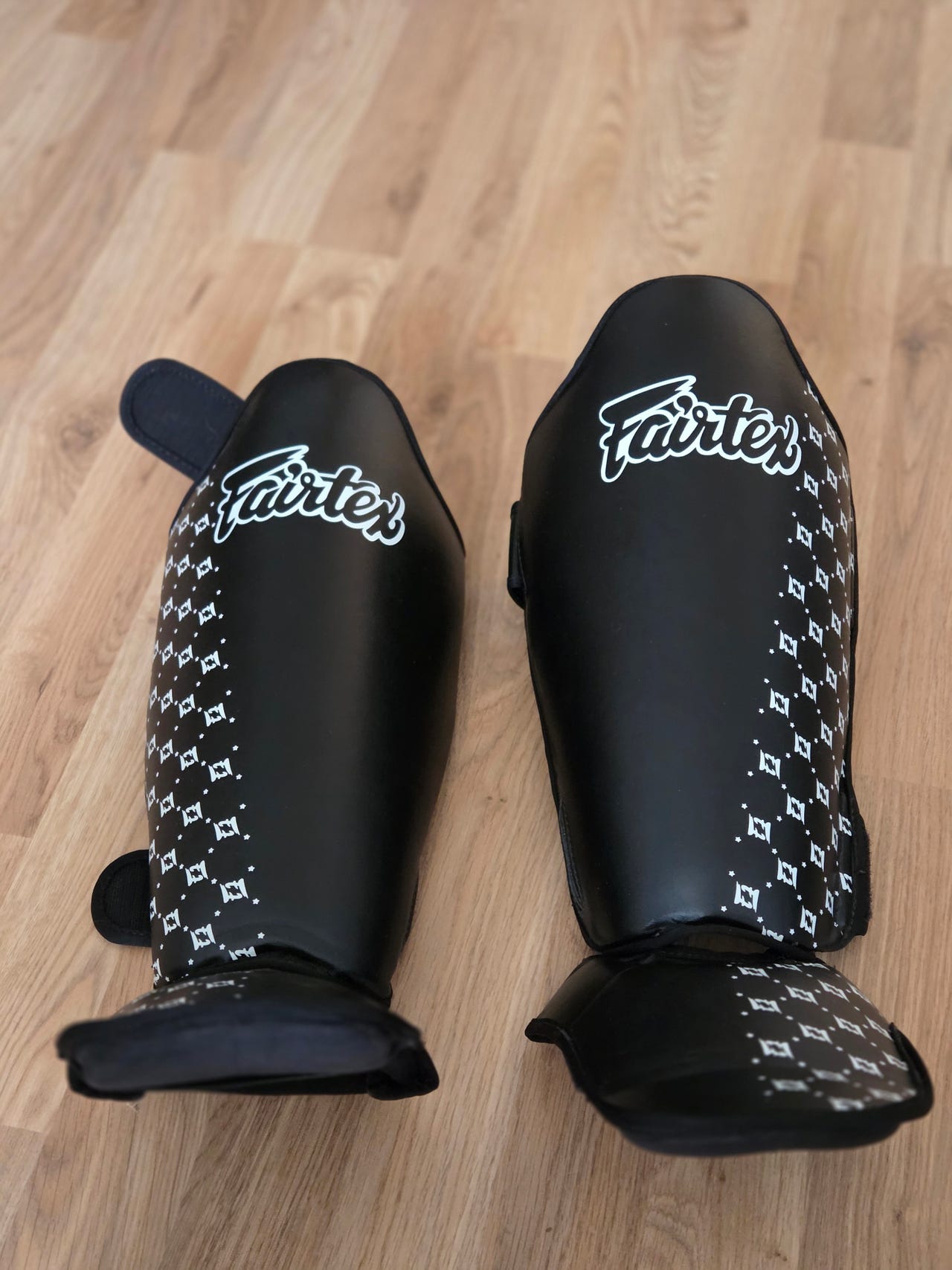 Fairtex säärisuojat S