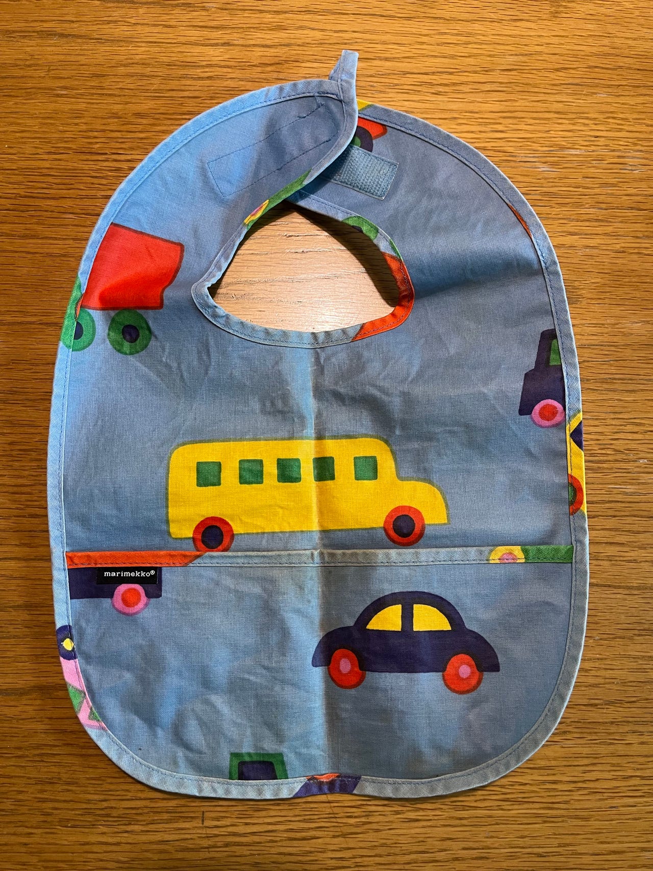 Marimekko ruokalappu