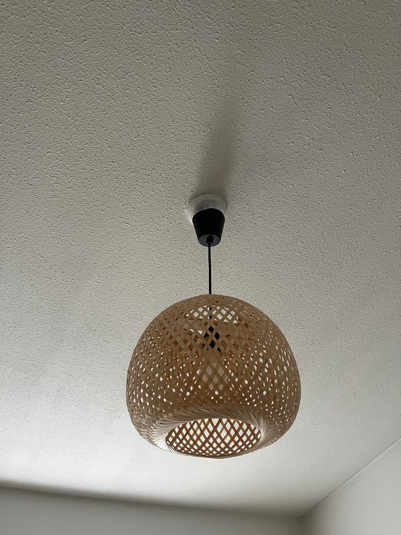 Myydään lamppuja