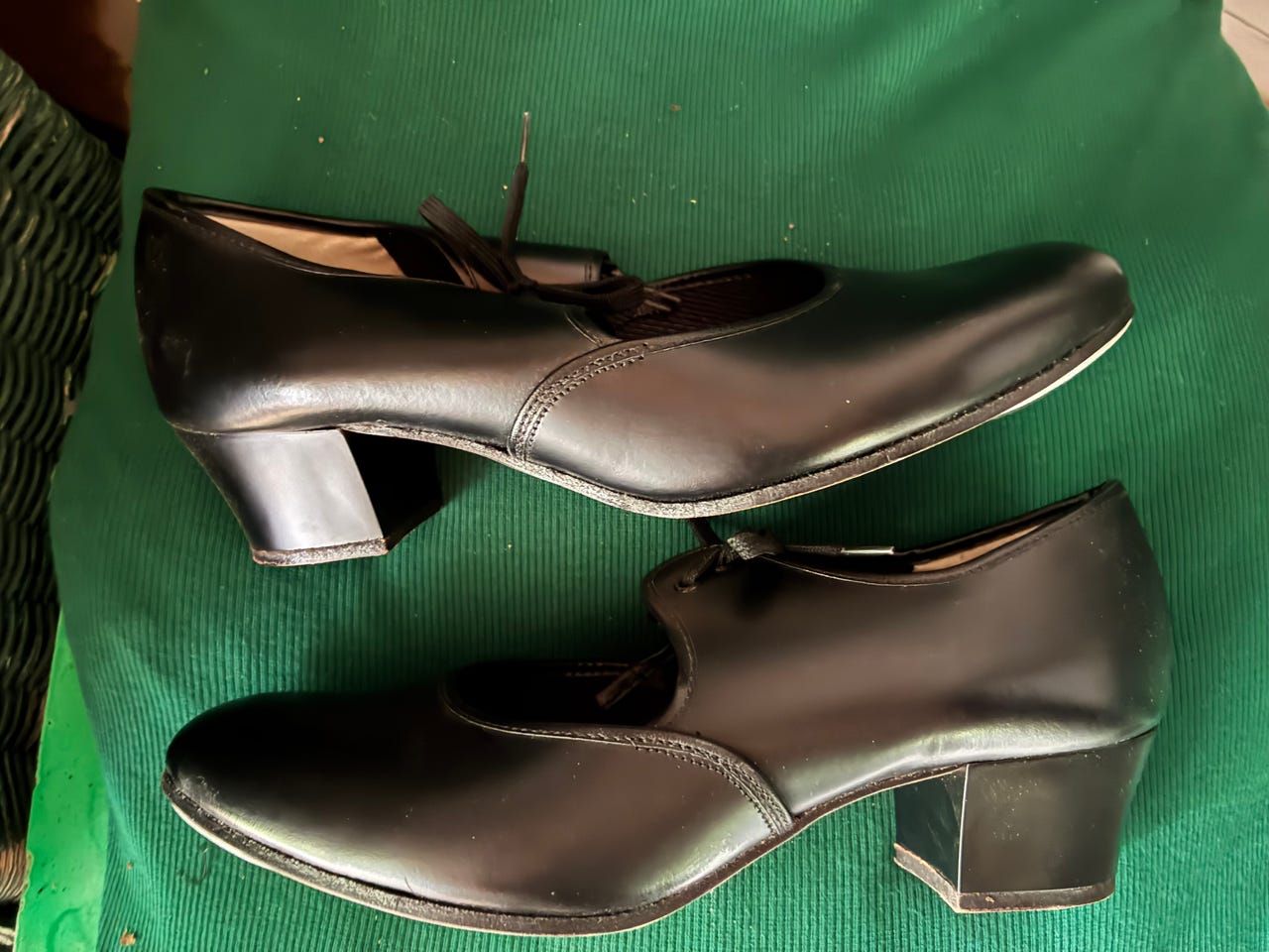 Step tanssikengät, nahkaa, Cuban heel