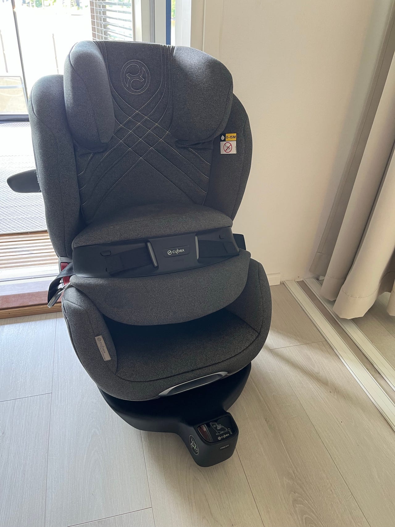 Cybex Anoris T i-size turvaistuin harmaa