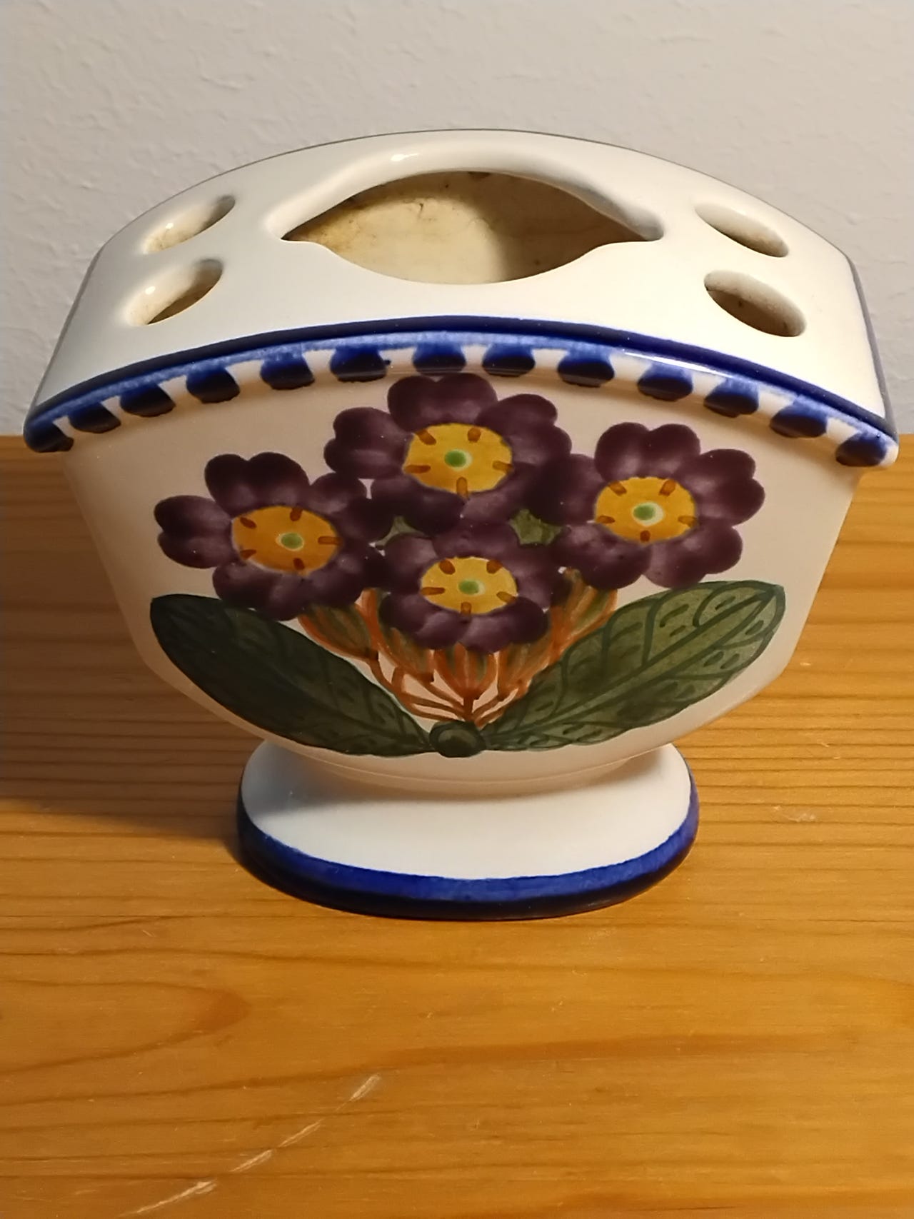 Royal Copenhagen Aluminia. Pieni vaasi kukille