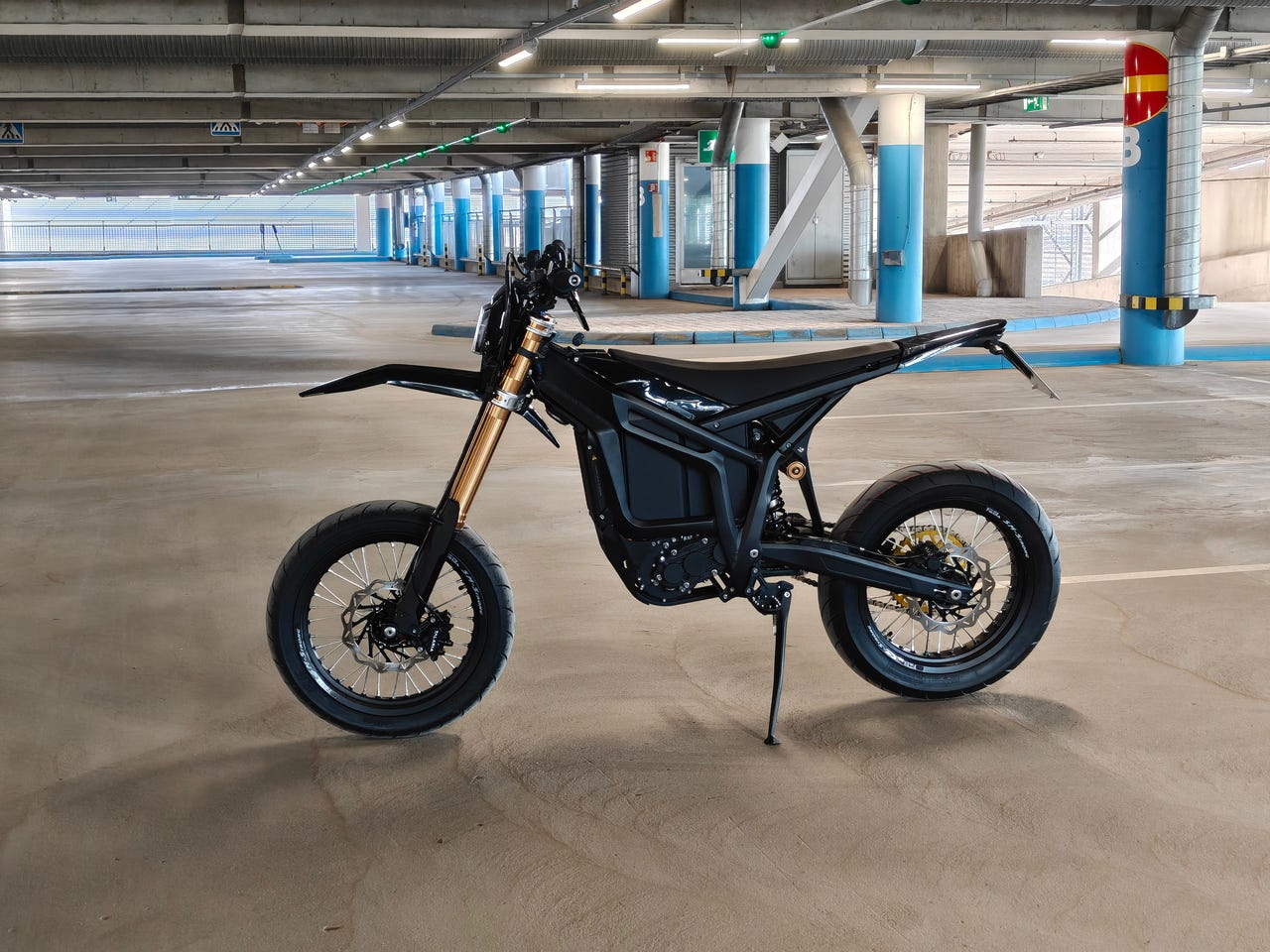 Supermoto vanteet Talaria Komodo