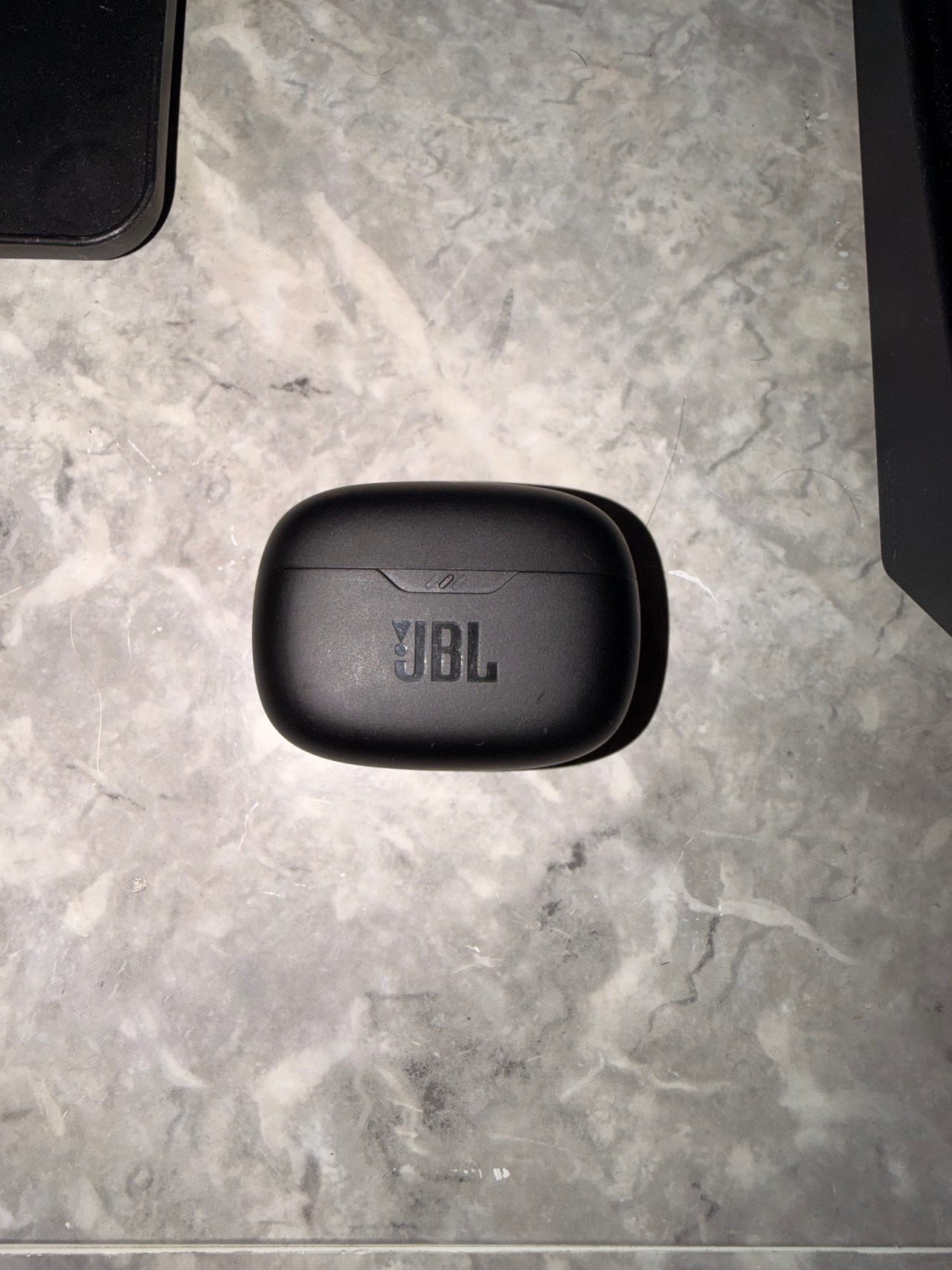 JBL langattomat nappikuulokkeet musta (Uusi)