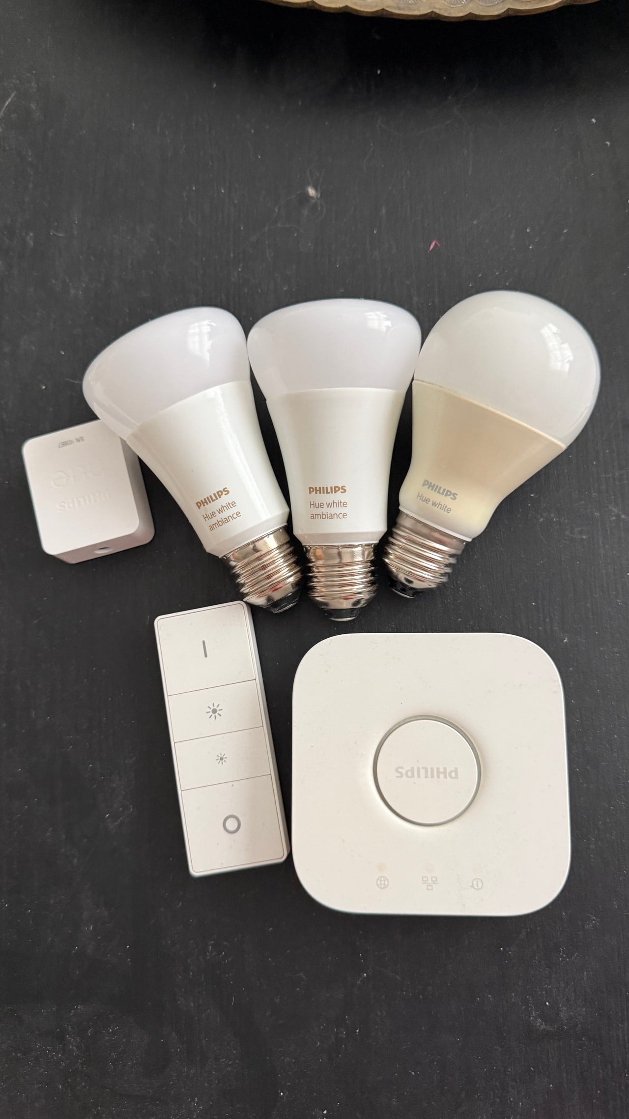 Philips Hue älyvalosarja silta, 3x lamppua, led-nauha ja kaukosää