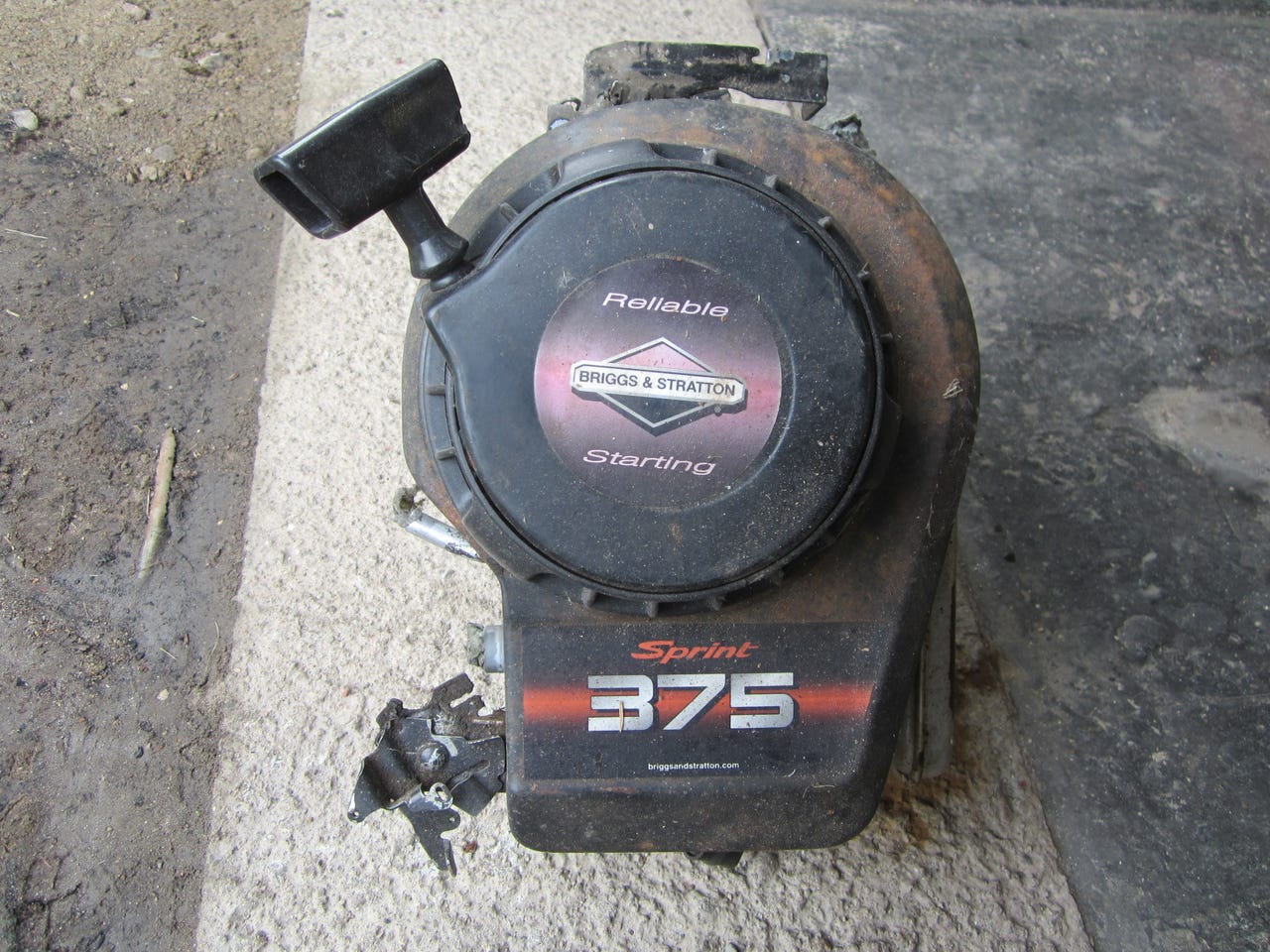Briggs&Stratton Sprint 375 moottori
