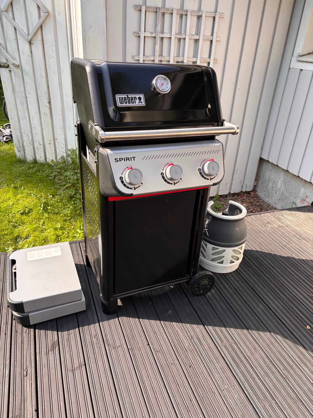 Weber Spirit kaasugrilli, 5 kg kaasupullo ja peite