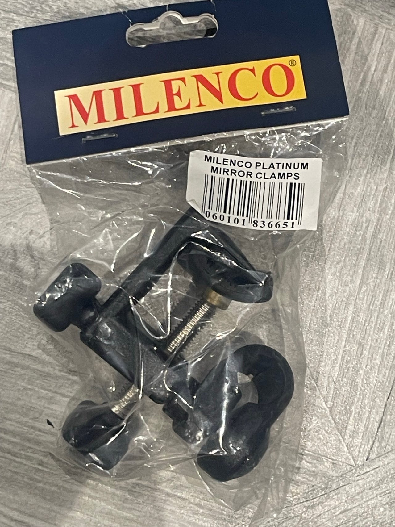 uusi ja käyttämätön Milenco Platinum Mirror Clamps -kiinnikesarja