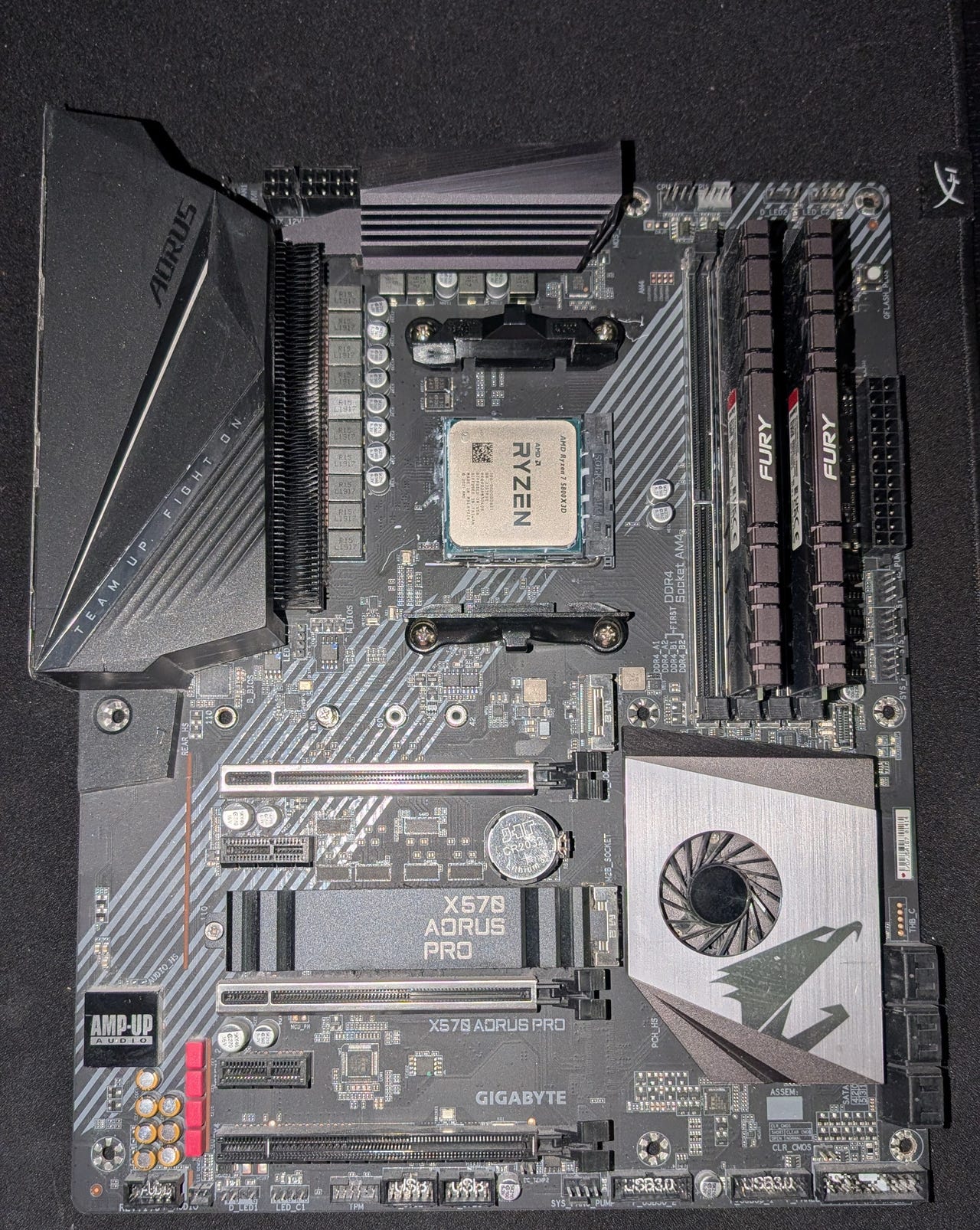 Gigabyte X570 Aorus Pro emolevy + AMD 5800X3D + Kingston DDR4 32G