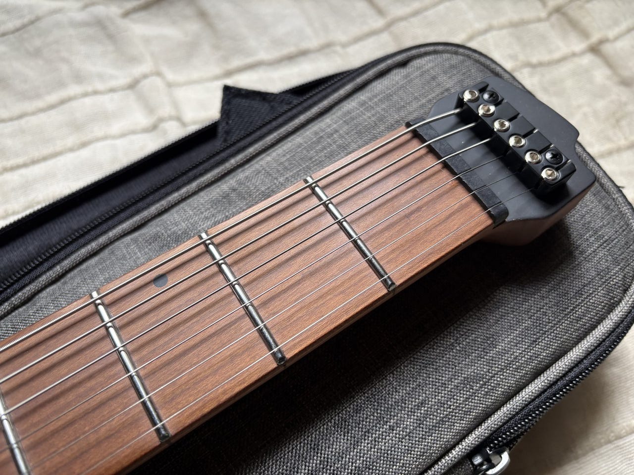 Cort Space G6TR headless