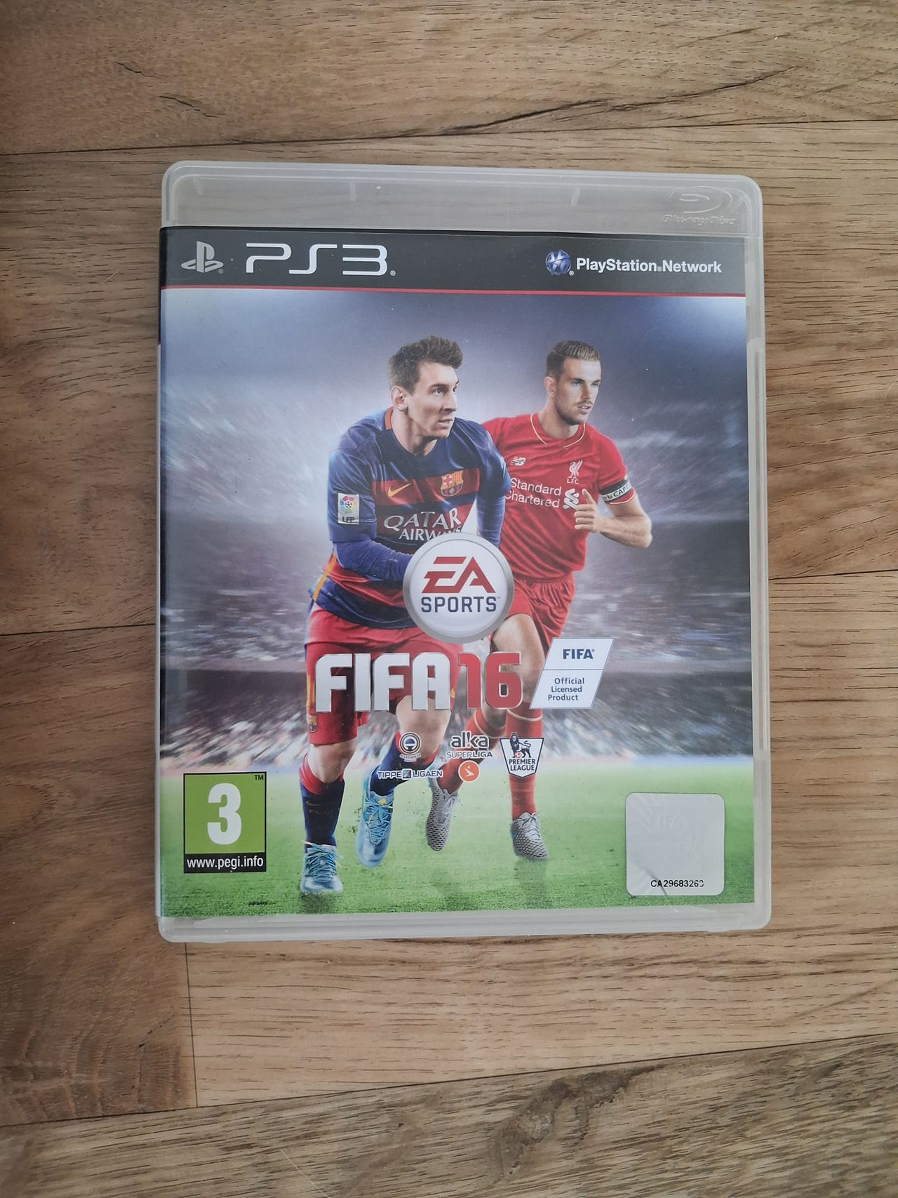 Sony PlayStation 3 pelikonsoli ja FIFA 16
