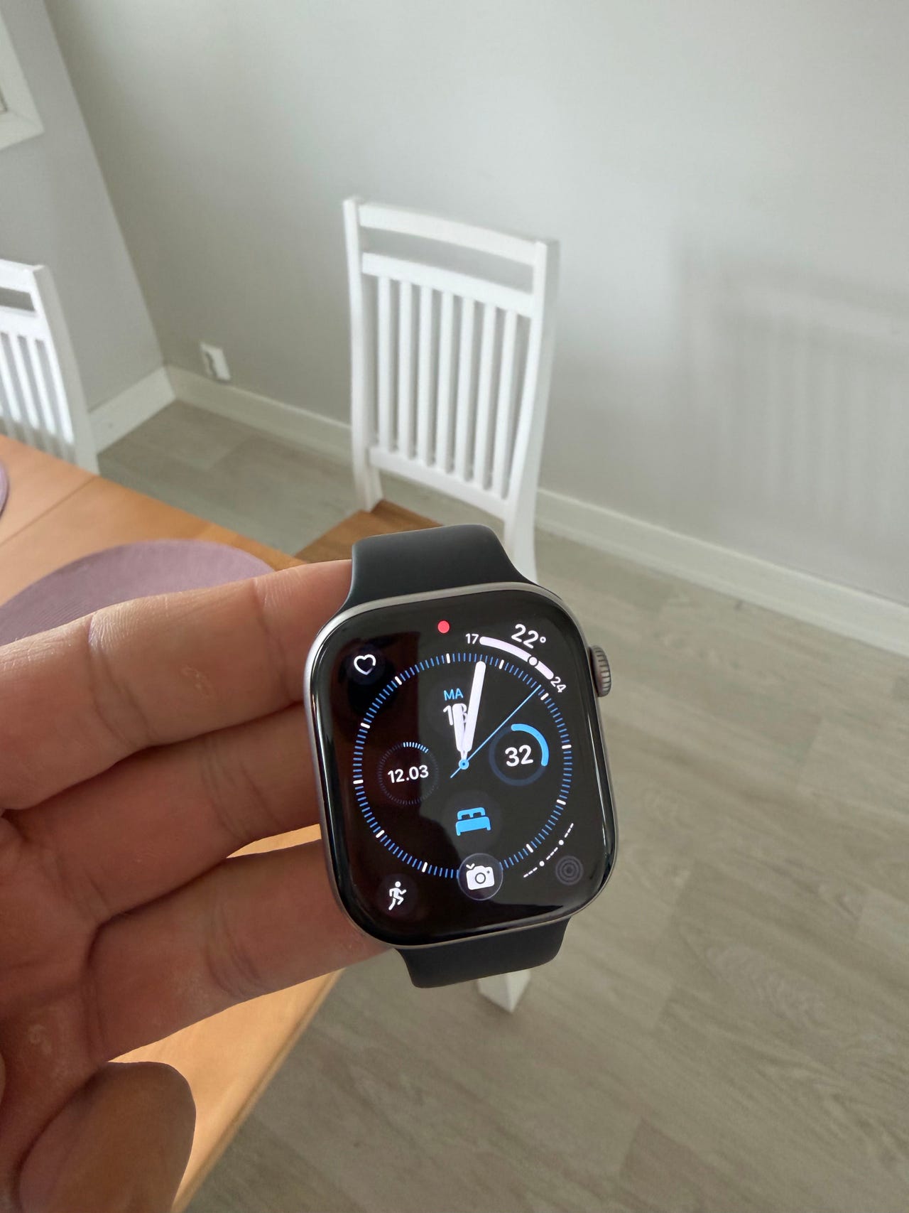Apple Watch 11 GPS 46mm älykello mustalla rannekkeella