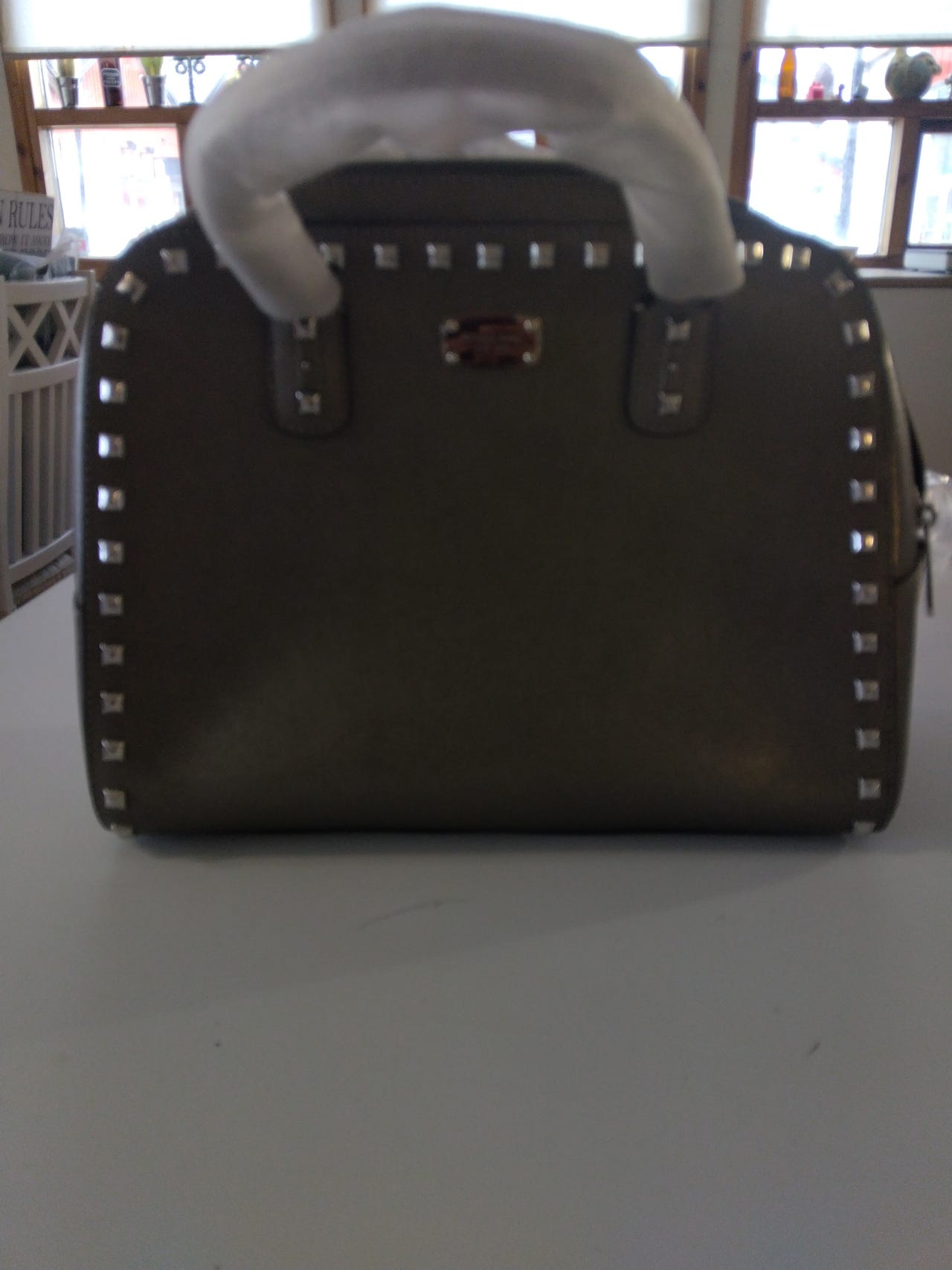 Michael Kors Sandrine Stud nahkalaukku nickel naiset