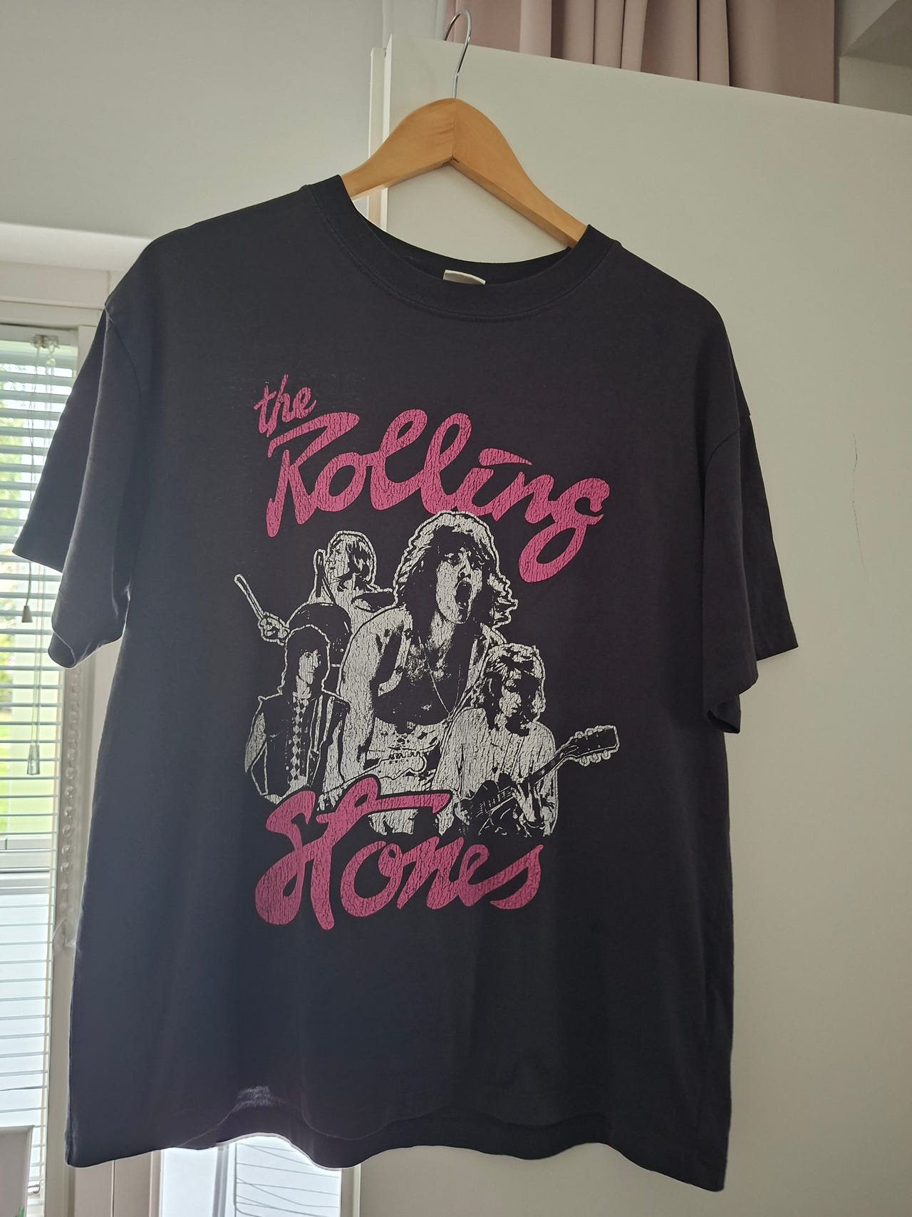 HM harmaa Rolling Stones -paita, reilu S koko