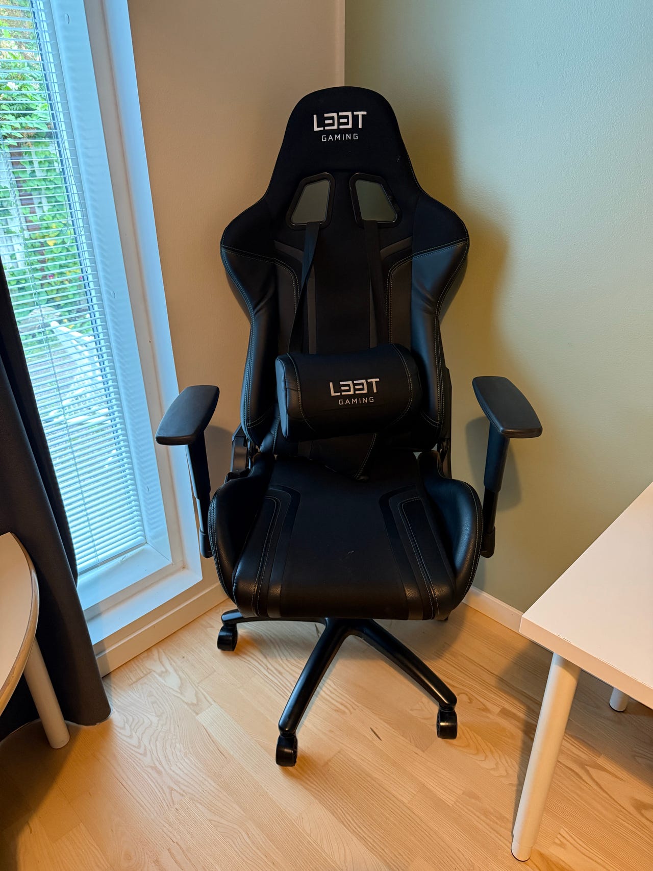 Leet gaming pelituoli