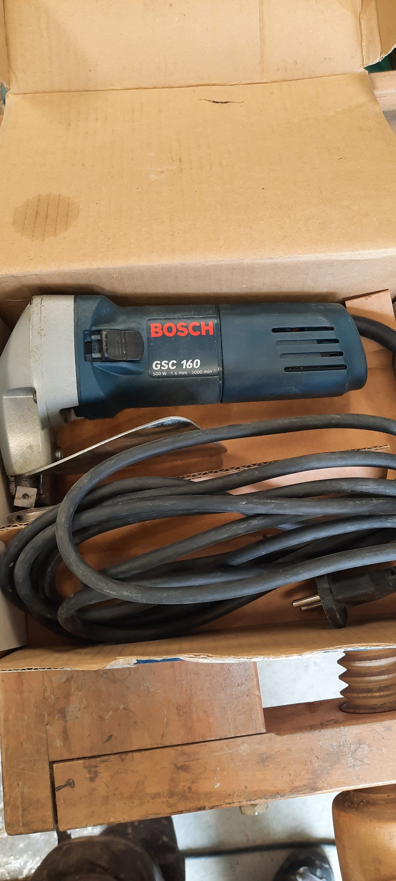 Bosch GSC 160 peltileikkuri