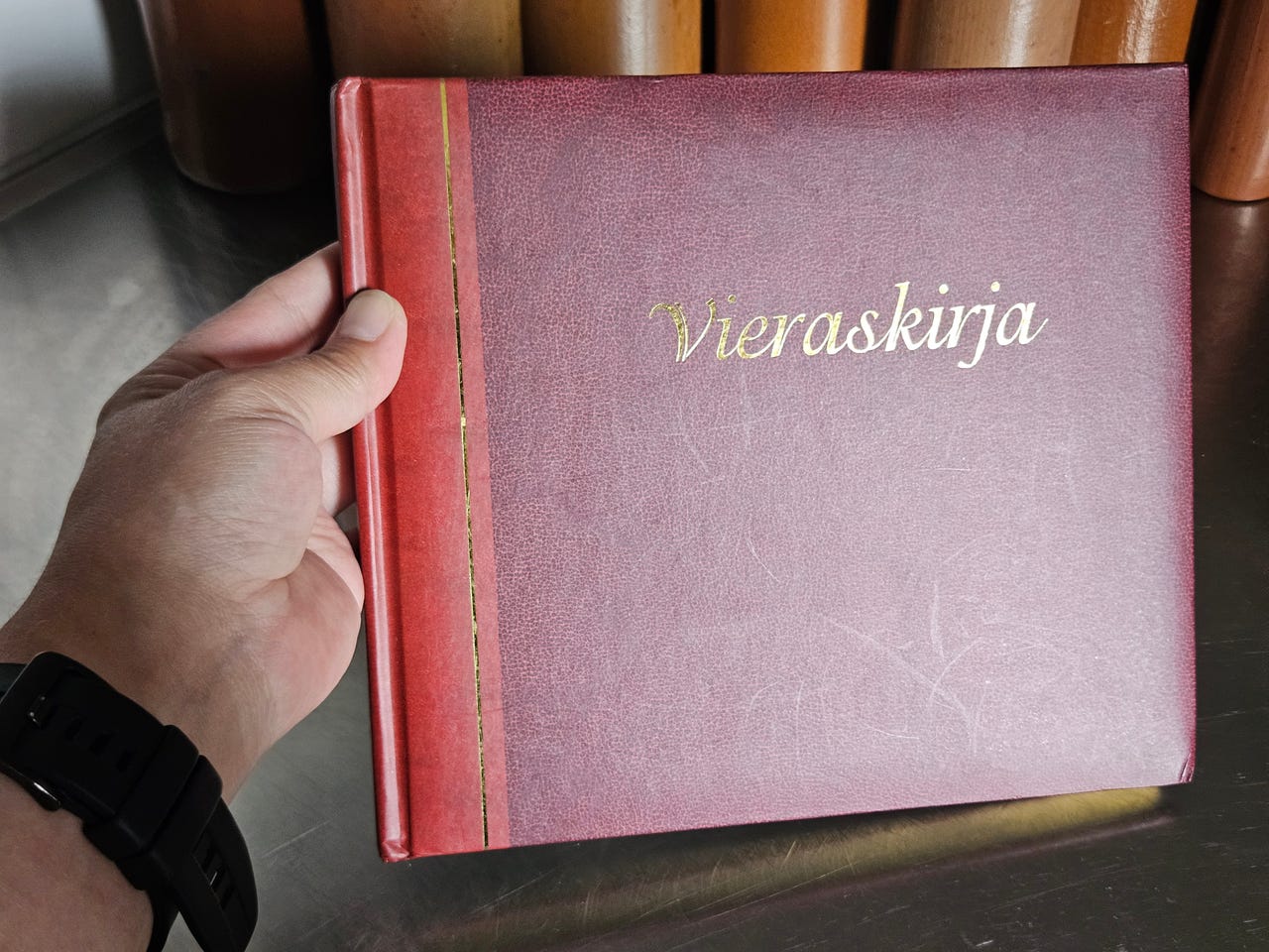 Vieraskirja Vieras muisti kirja terveiset muistio