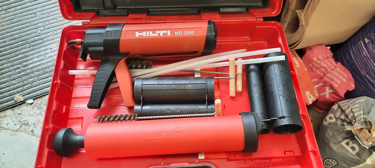 Hilti MD 2000 epoksi liimapistooli