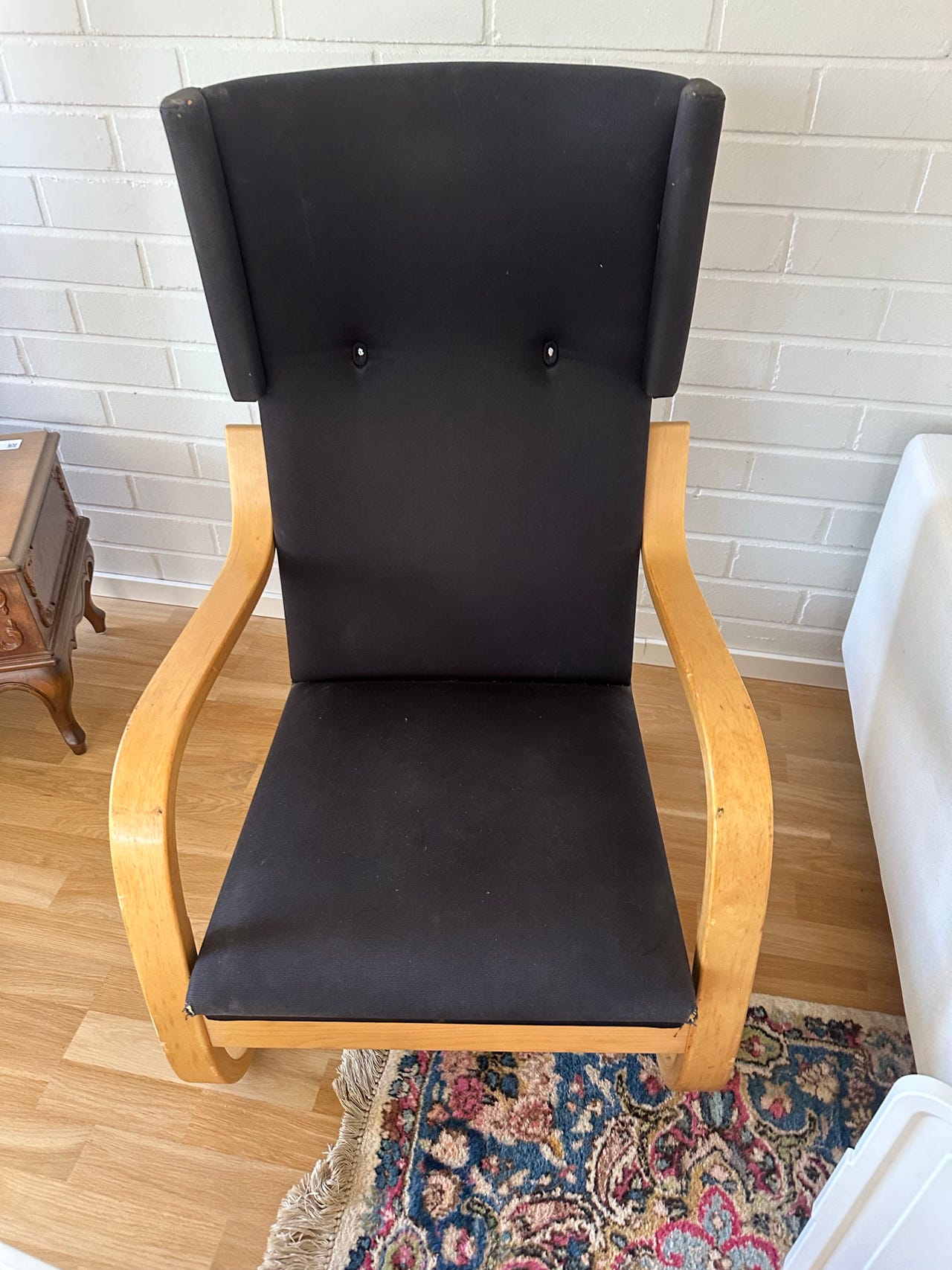 Artek Alvar Aalto nojatuoli musta