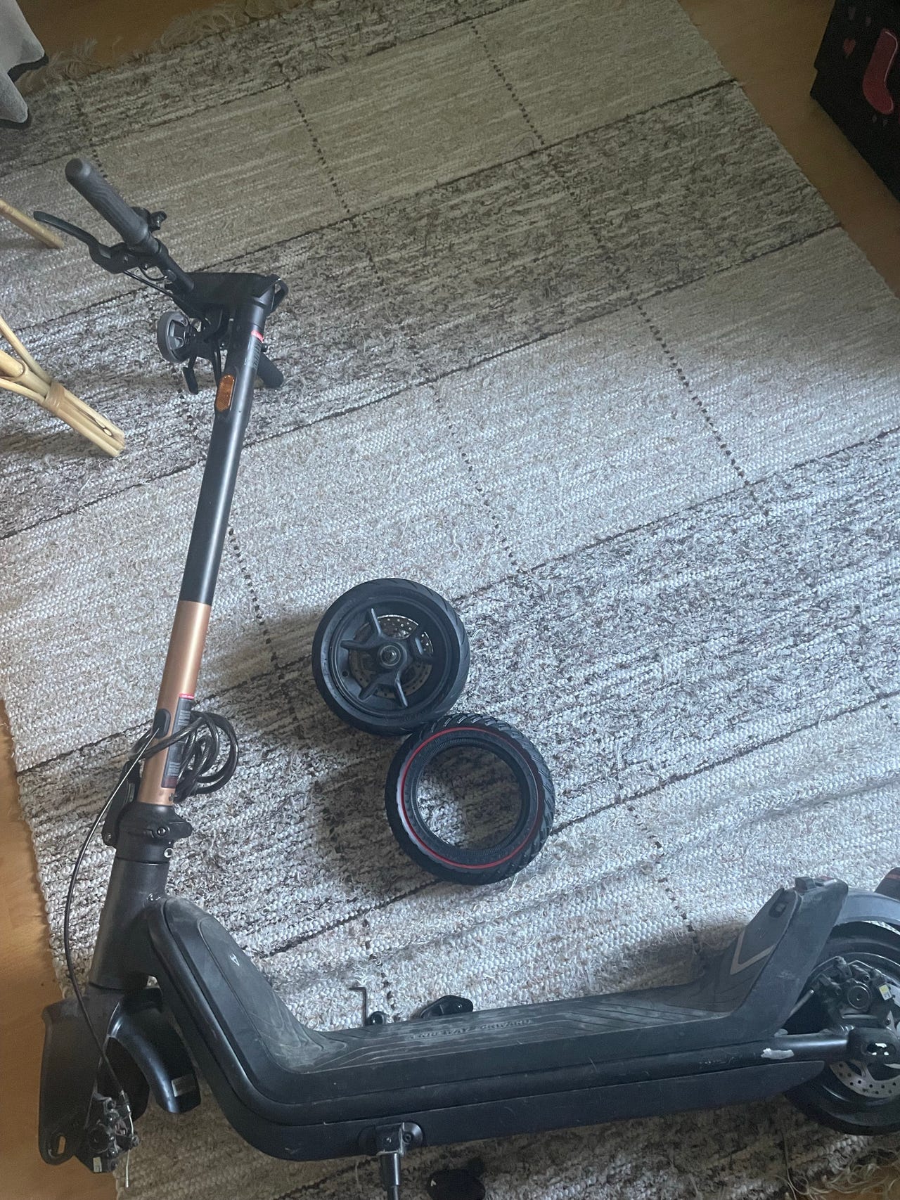 Niu kqi3 pro sähköpotkulauta