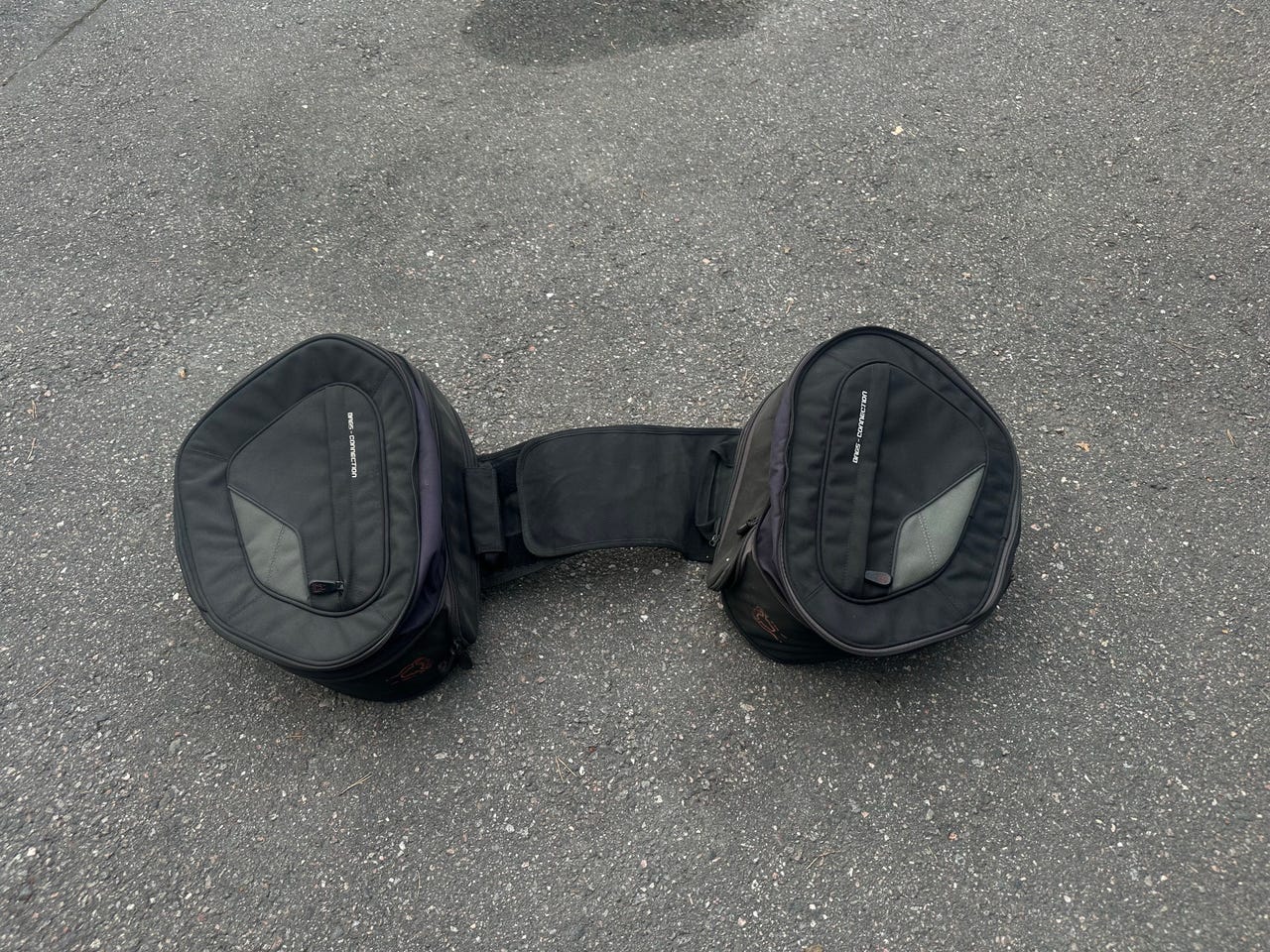 Bags-Connection moottoripyörän sivulaukut