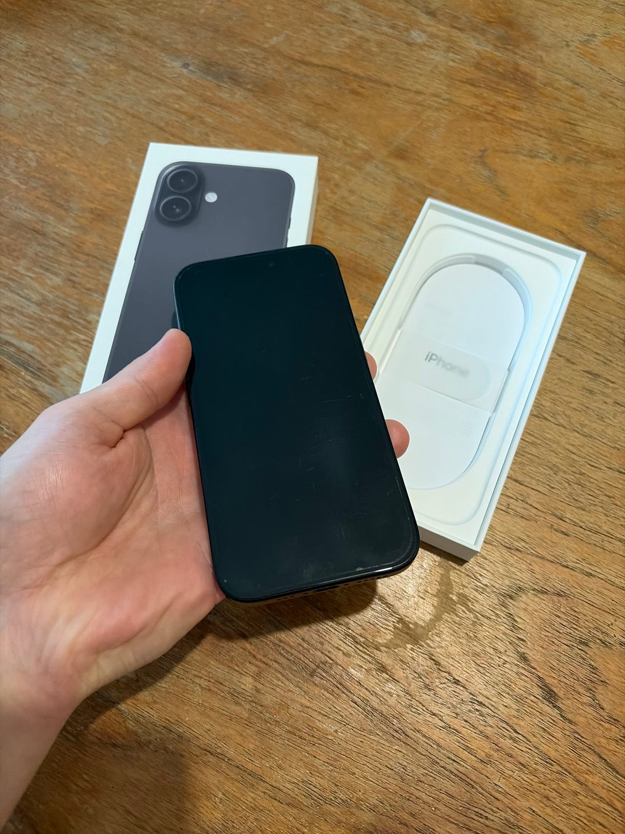 Apple iPhone 16 128 GB musta älypuhelin