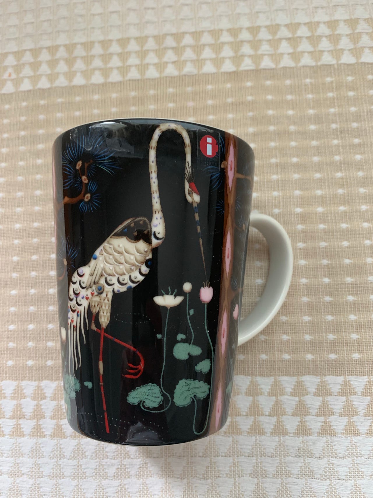 Iittala Taika 15 years muki kurkikuvio musta