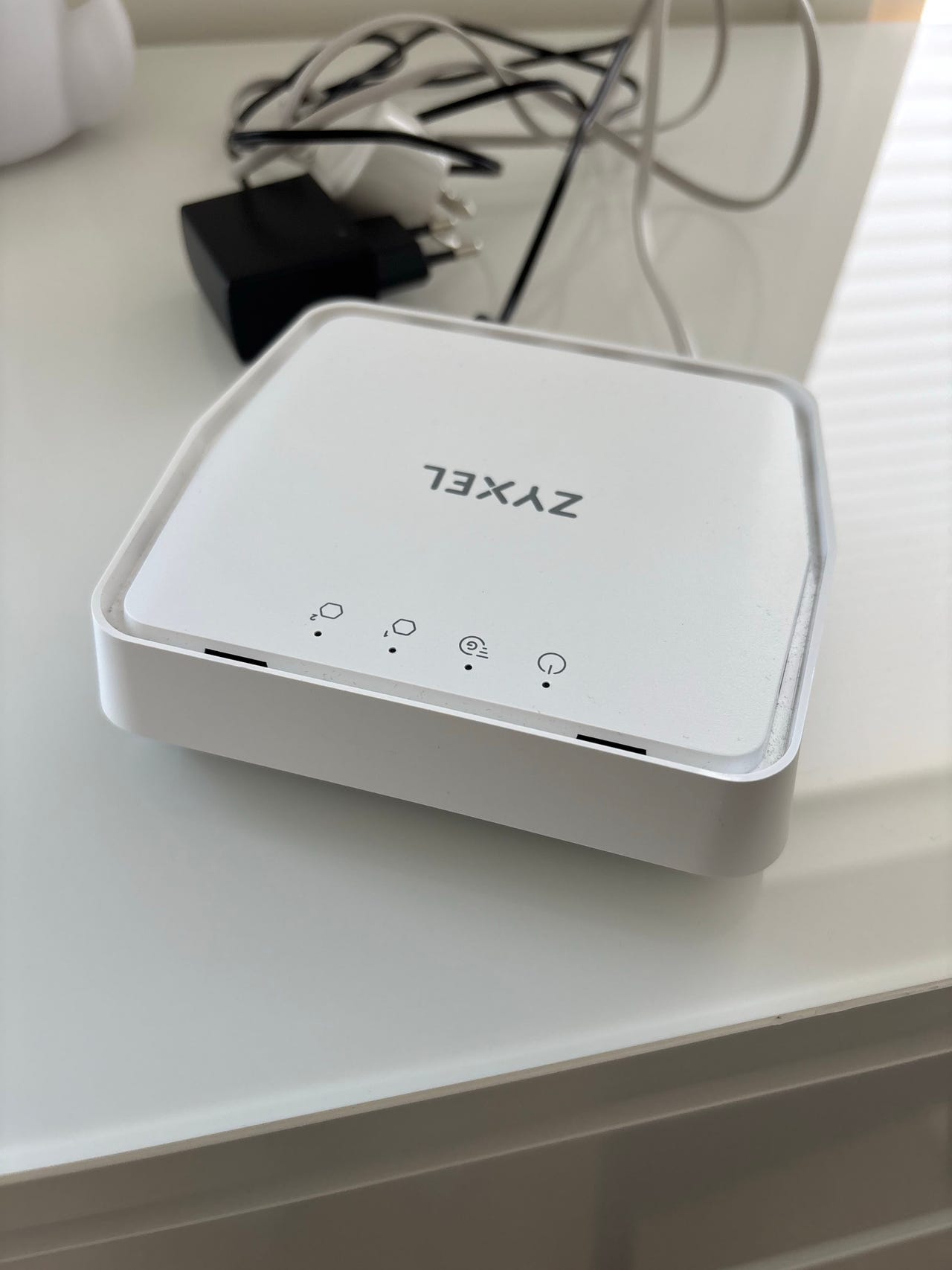 Zyxel GM4100 G-fast modeemi