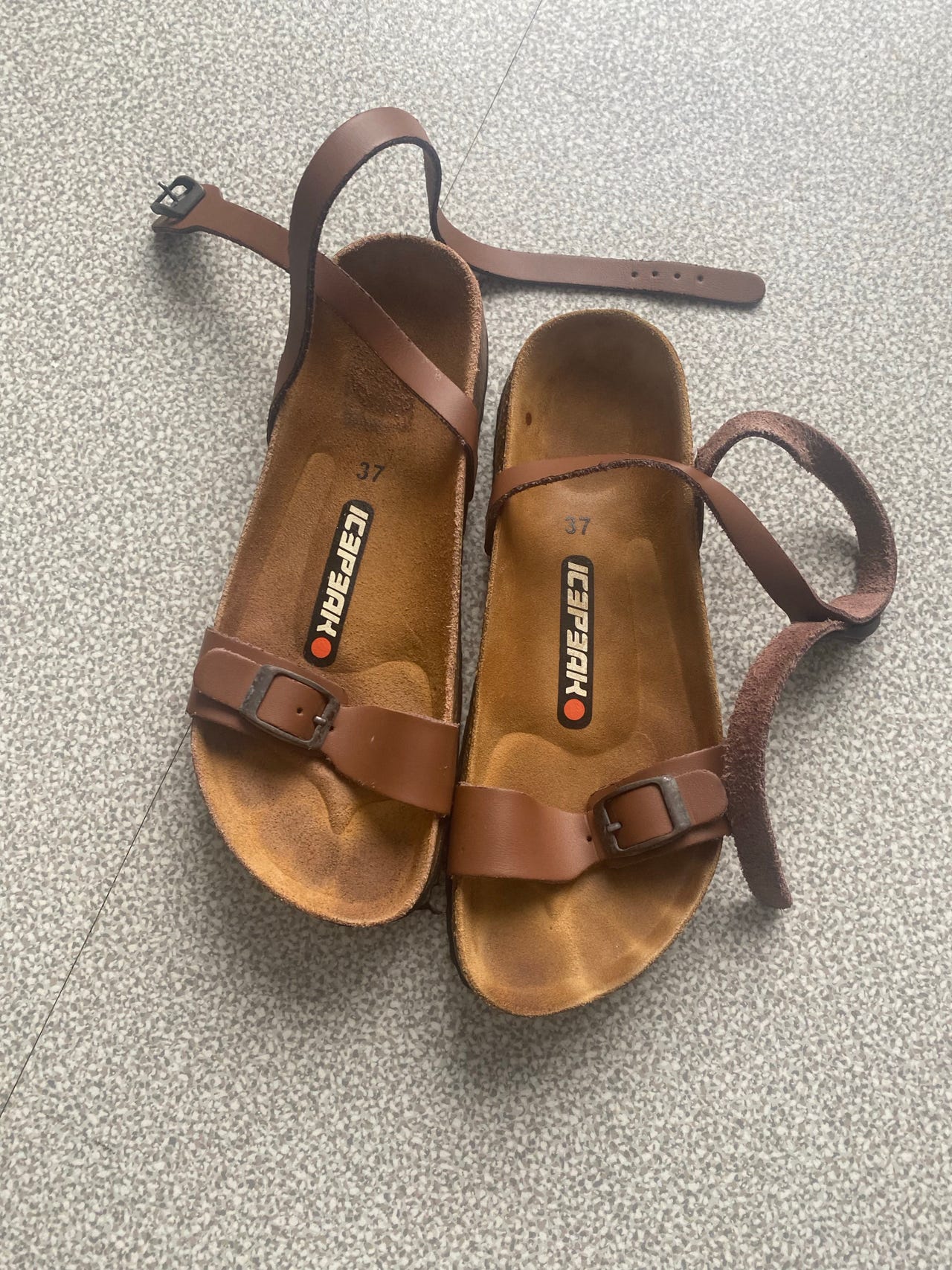 Icepeak sandaalit koko 37 ruskea