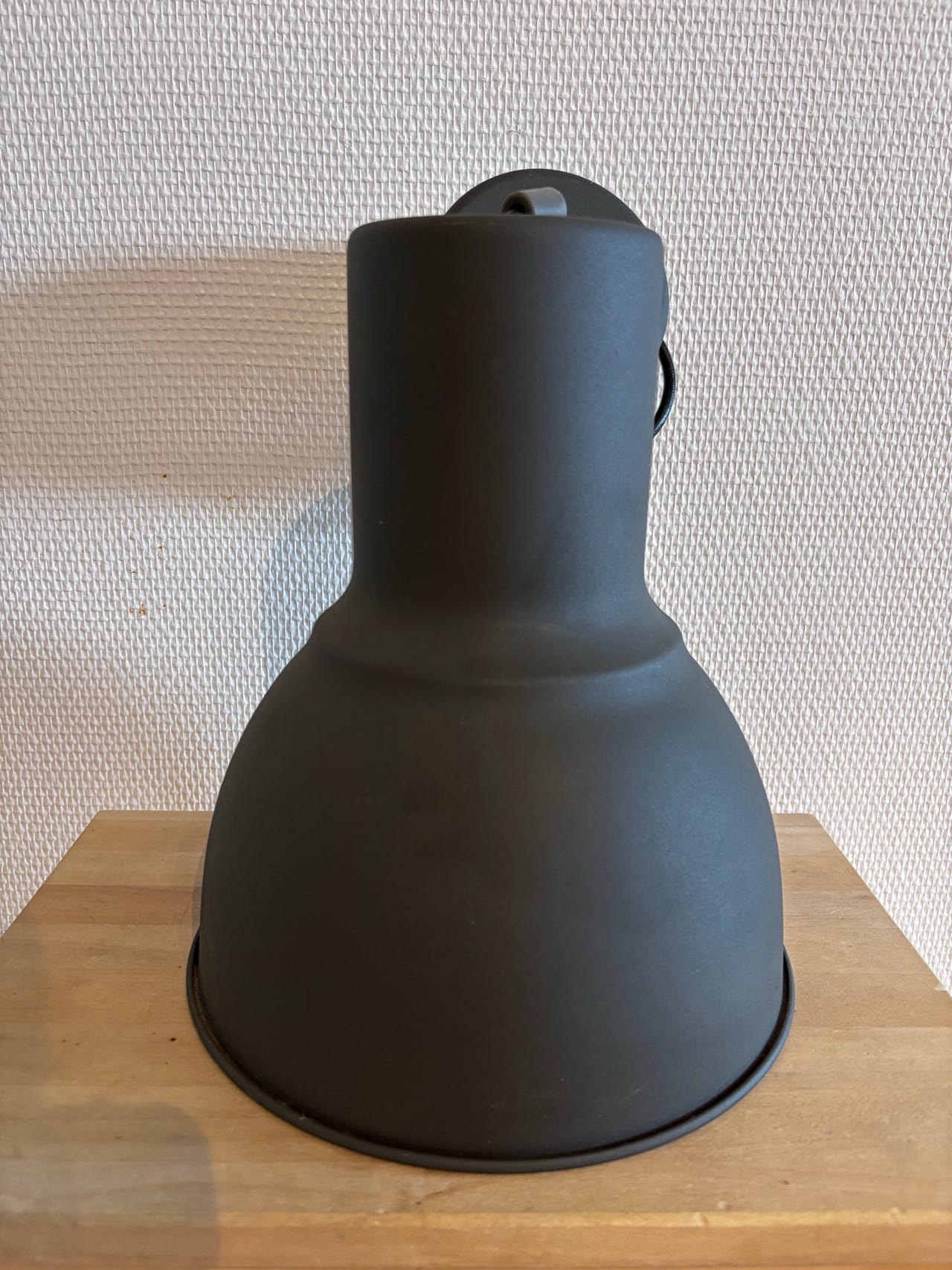 Ikea Hektar tummanharmaa valaisin